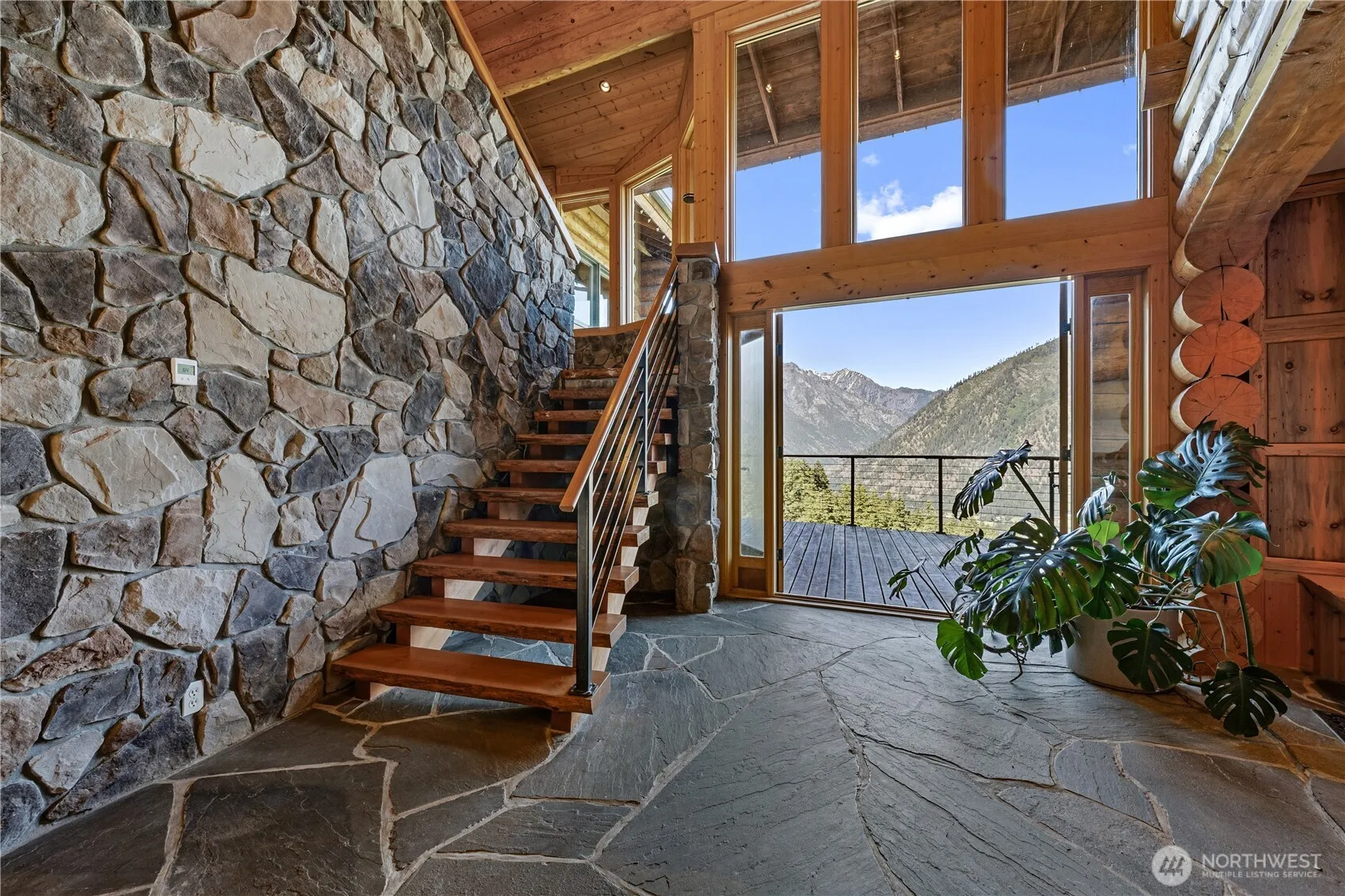 Property photo for 8355 Mountain Home Road, Leavenworth photo 4