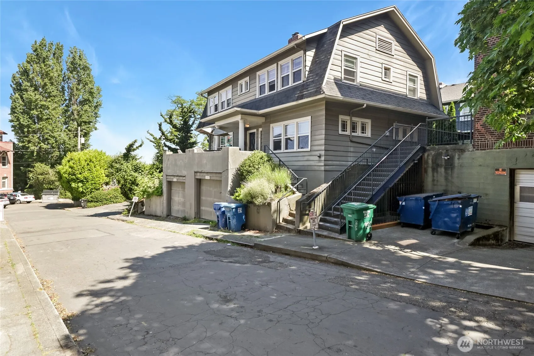 Property photo for 1010 Bellevue Court E, Seattle photo 5