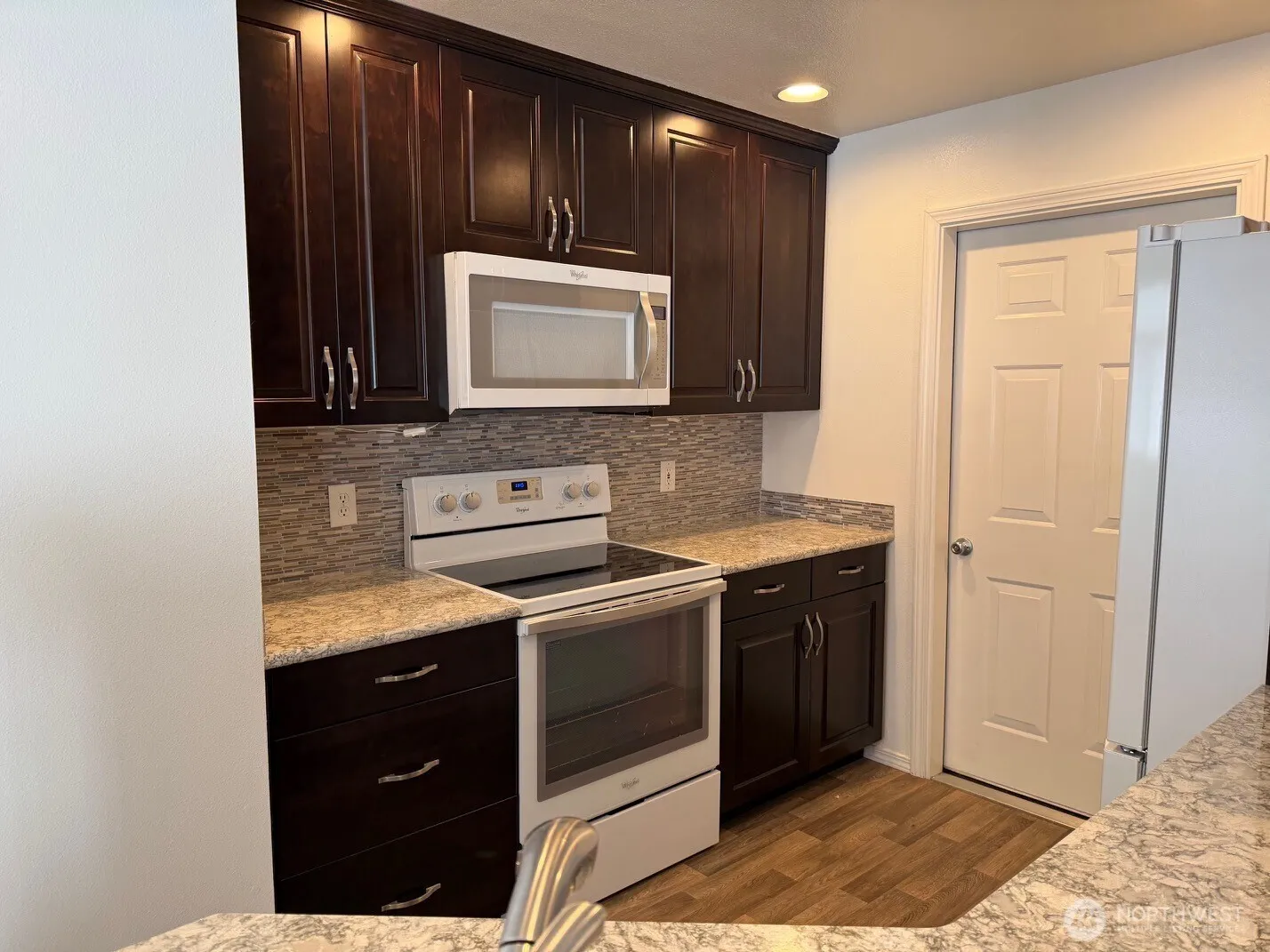 Property photo for 23512 55 Avenue S #16, Kent photo 2