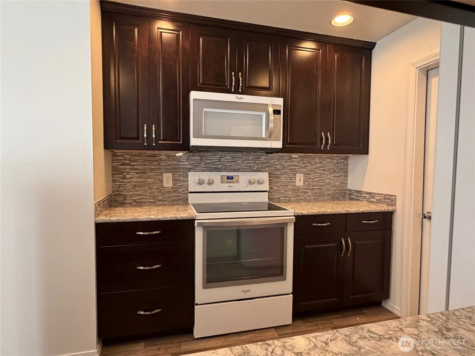 Property photo for 23512 55 Avenue S #16, Kent photo 3