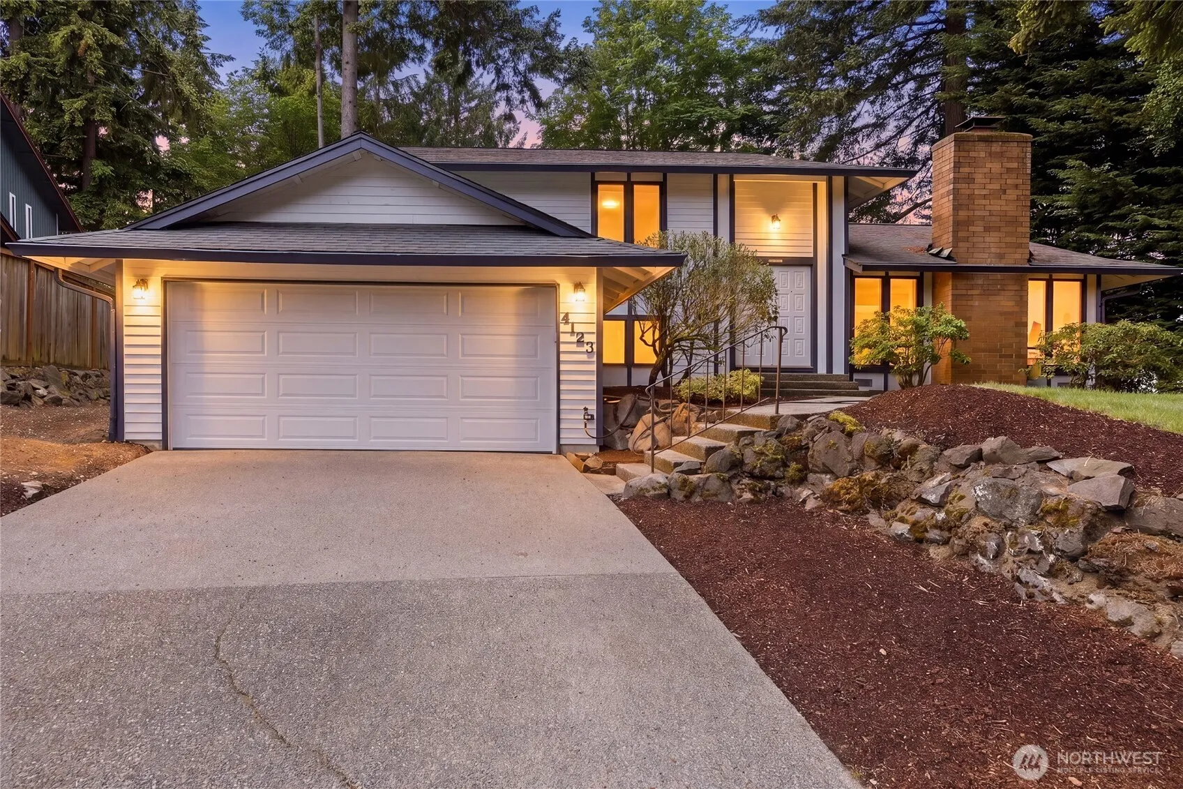 Property photo for 4123 Sw 328th Street, Federal Way photo 2