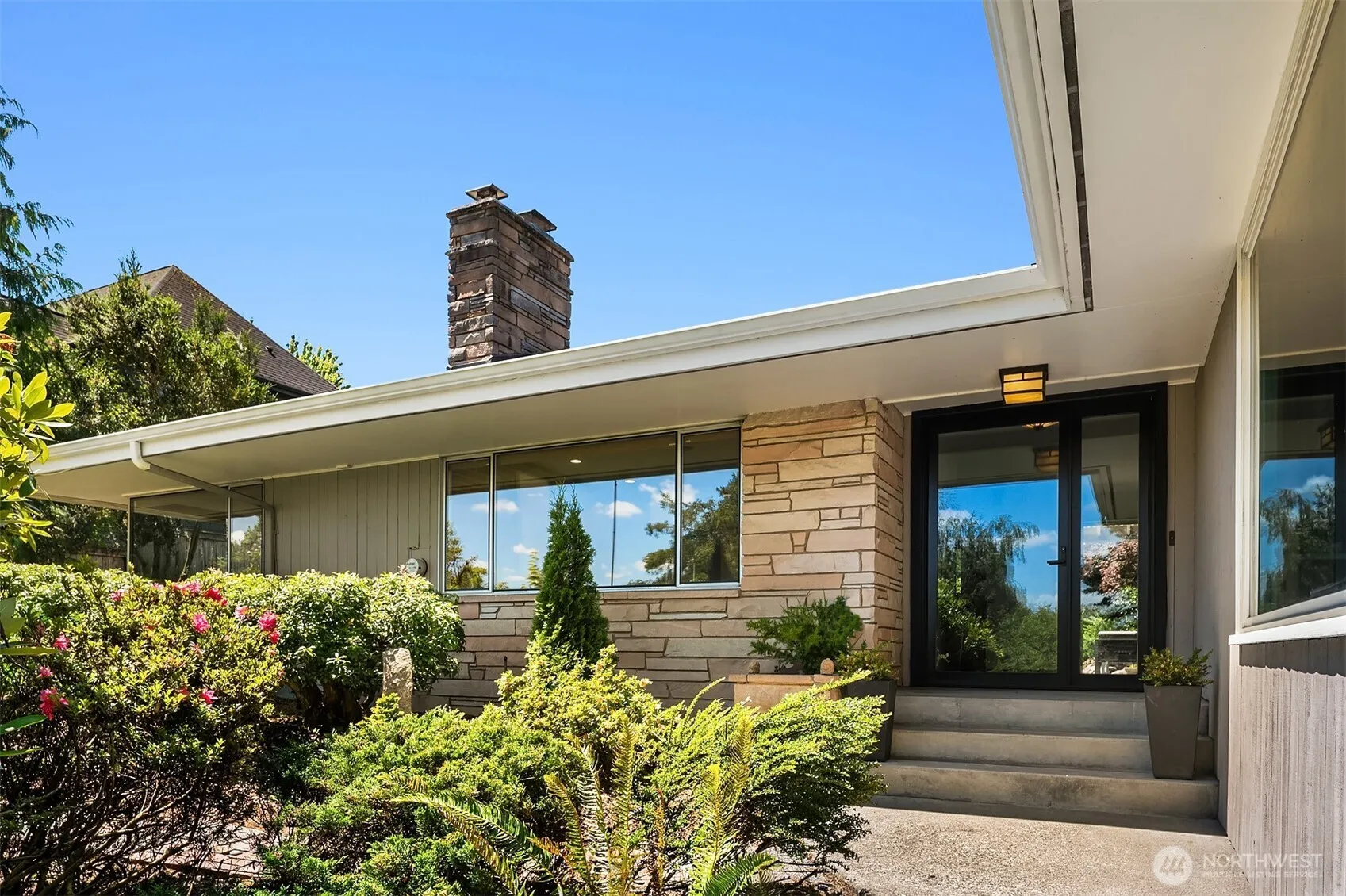 Property photo for 5757 64th Avenue Ne, Seattle
