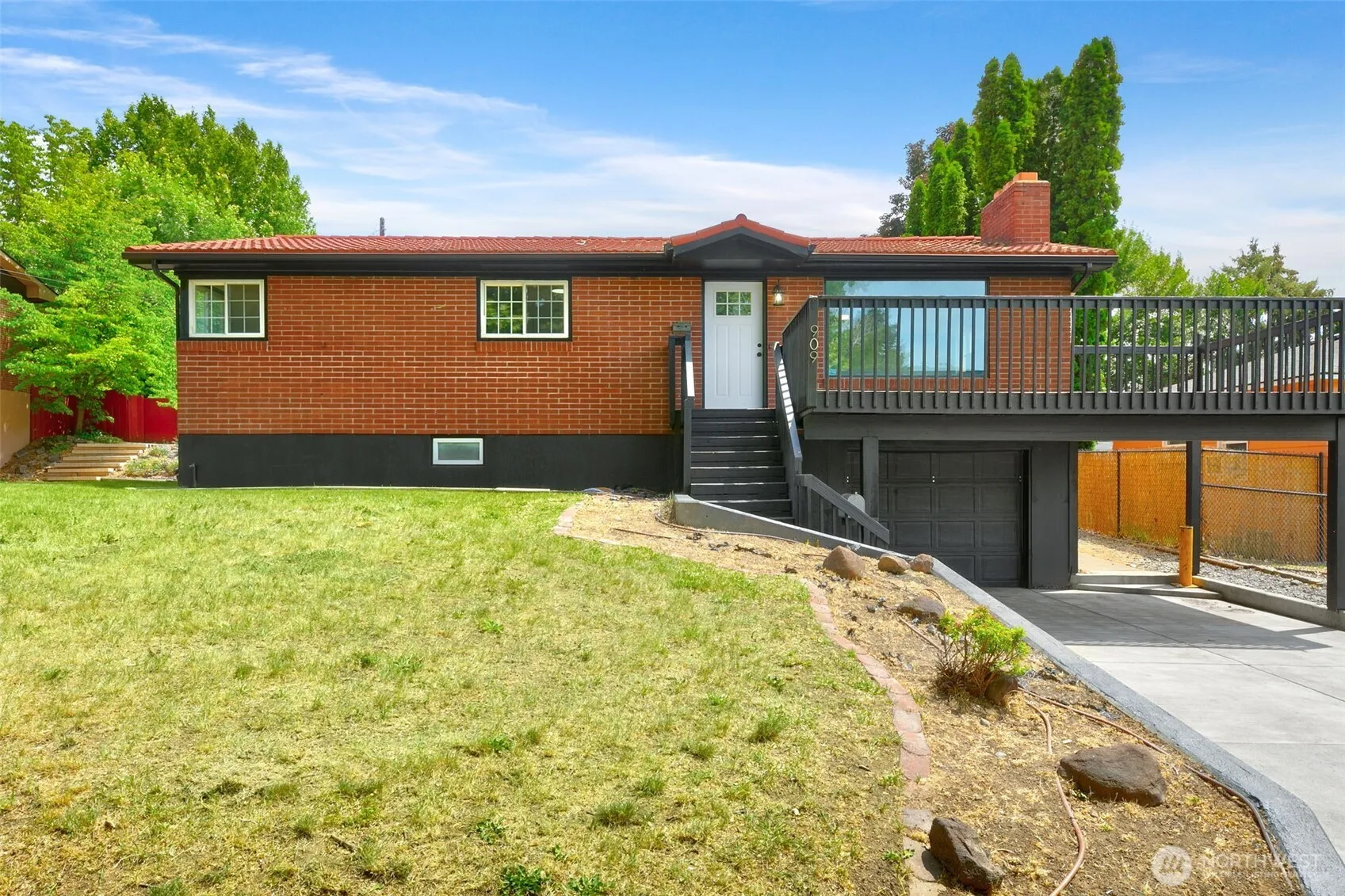 Property photo for 909 S 23rd Avenue, Yakima