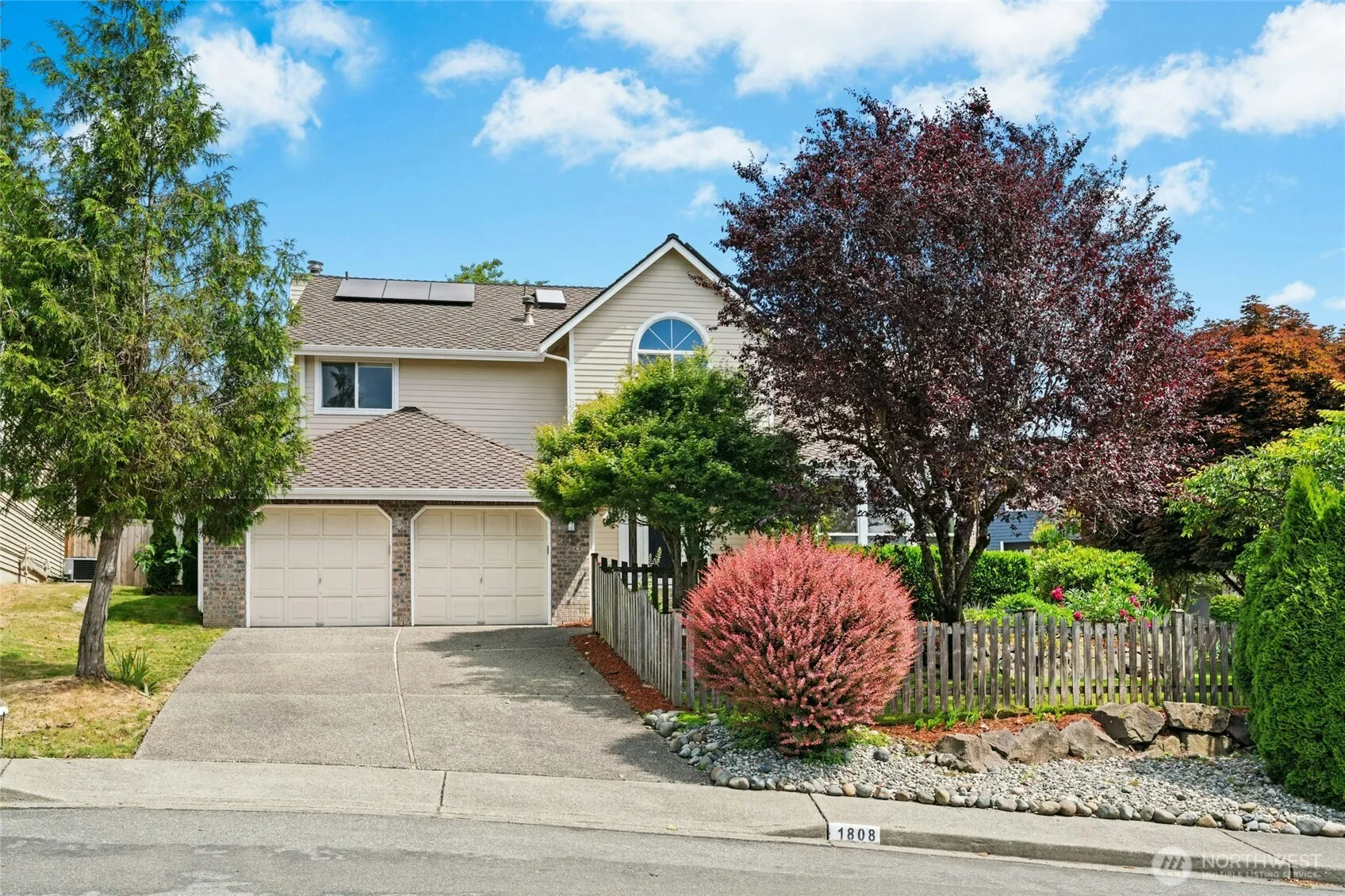 Property photo for 1808 Field Place Ne, Renton