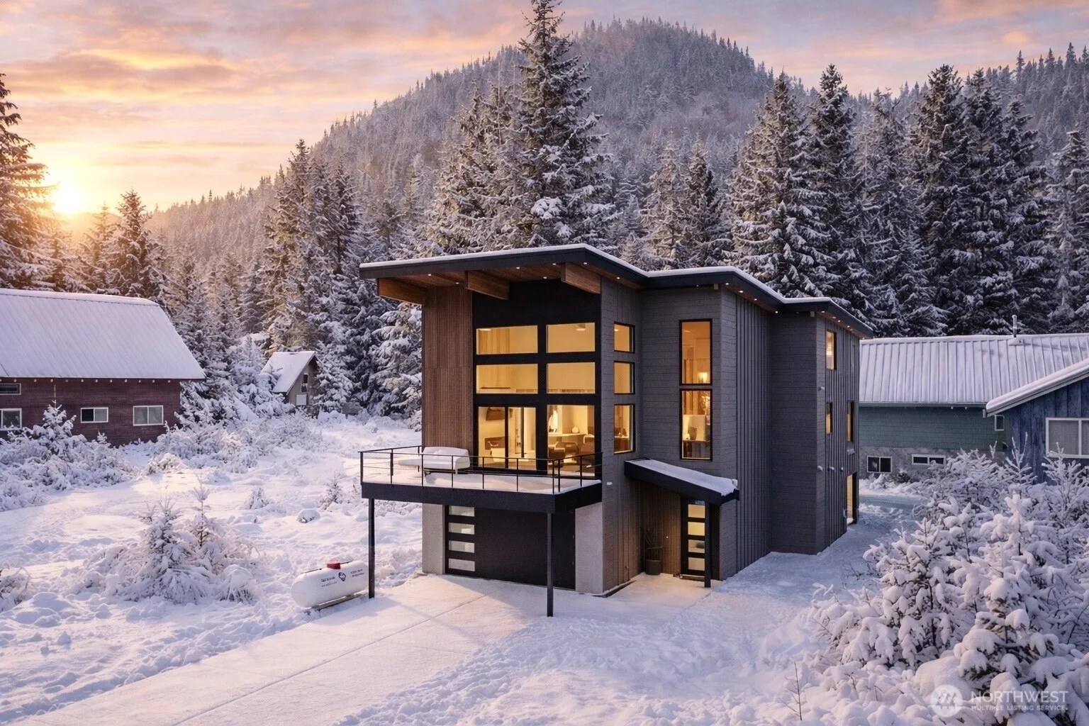 Property photo for 811 E Hyak Dr, Snoqualmie Pass