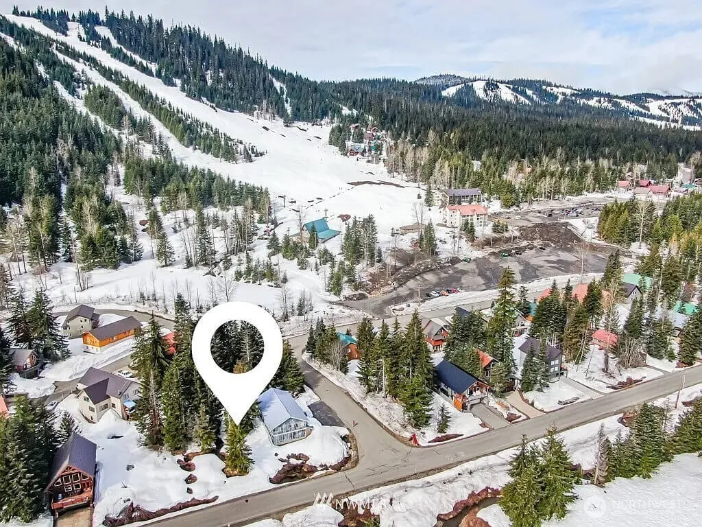 Property photo for 811 E Hyak Dr, Snoqualmie Pass photo 3