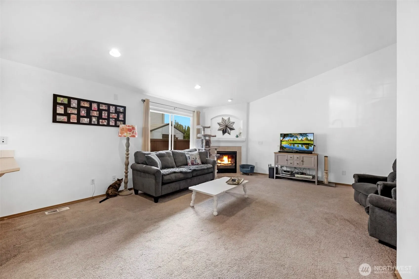 Property photo for 19404 Crown Ridge Boulevard, Arlington photo 3