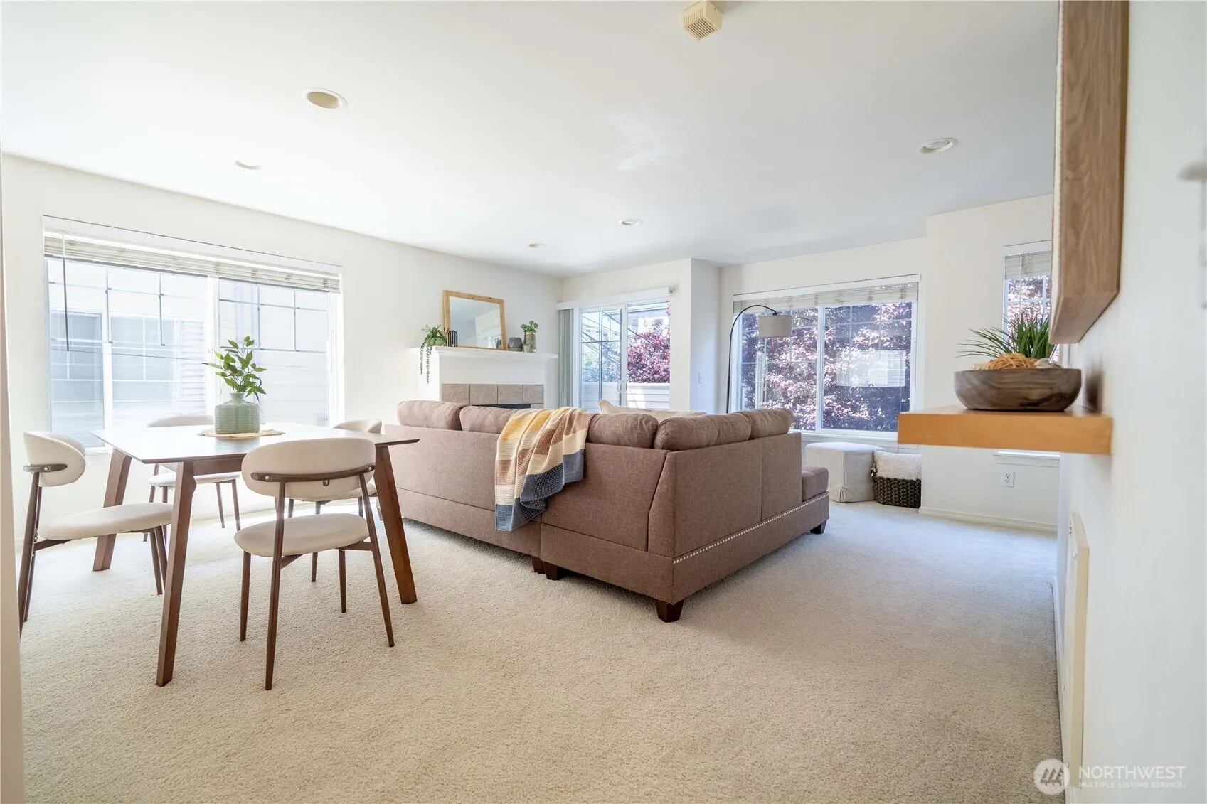 Property photo for 8520 Midvale Avenue N #a, Seattle photo 2