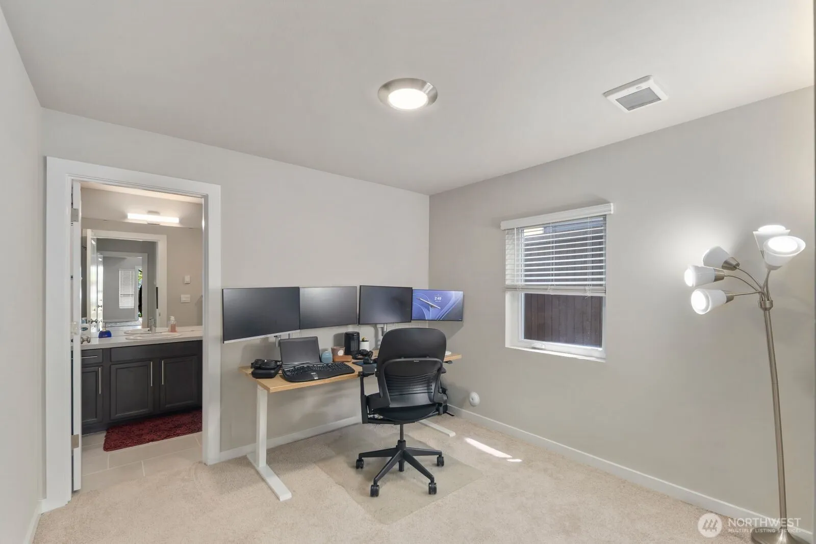 Property photo for 20818 3rd Avenue Se, Bothell photo 4
