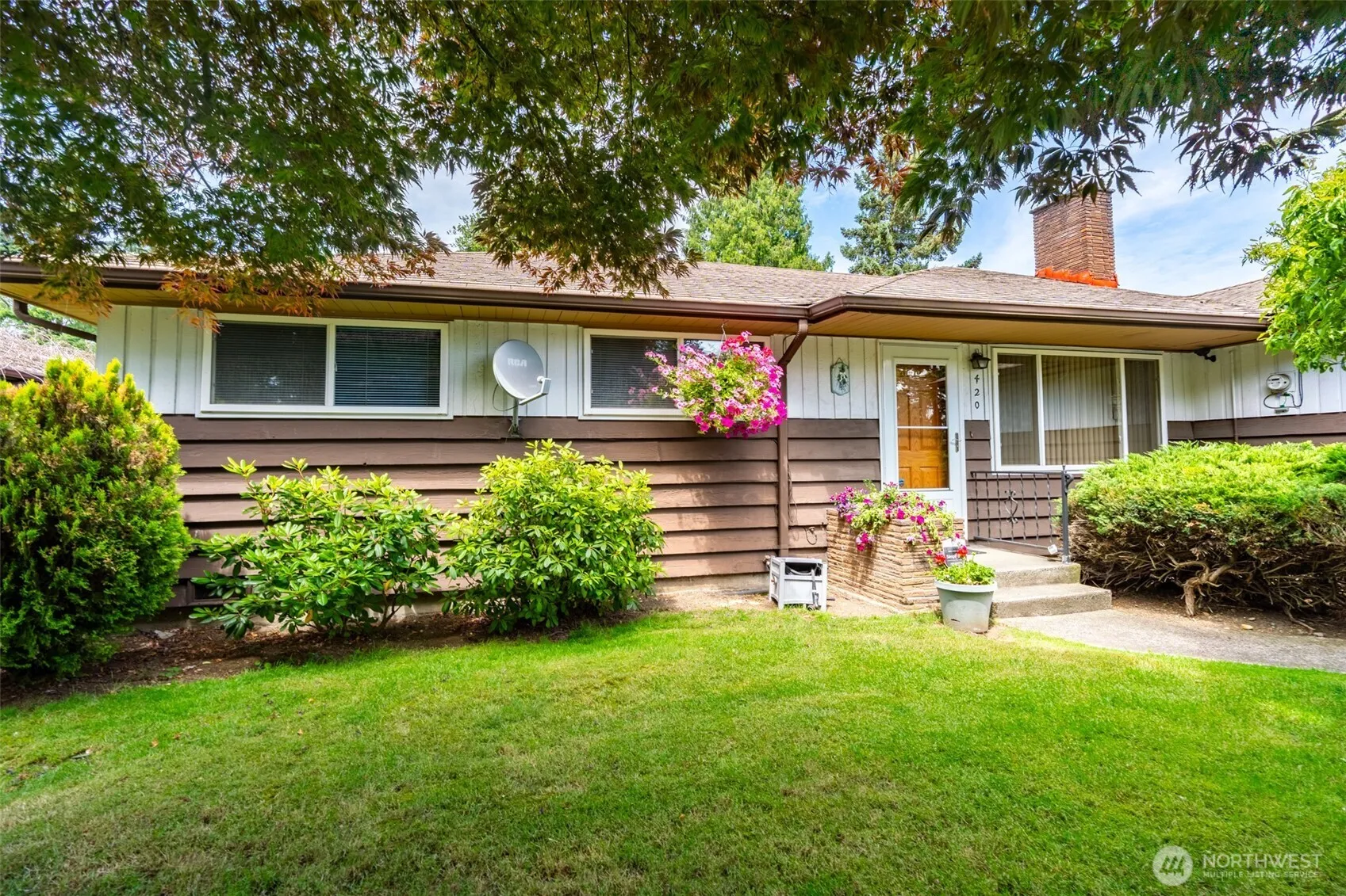 Property photo for 420 S 128th Street, Seattle photo 3