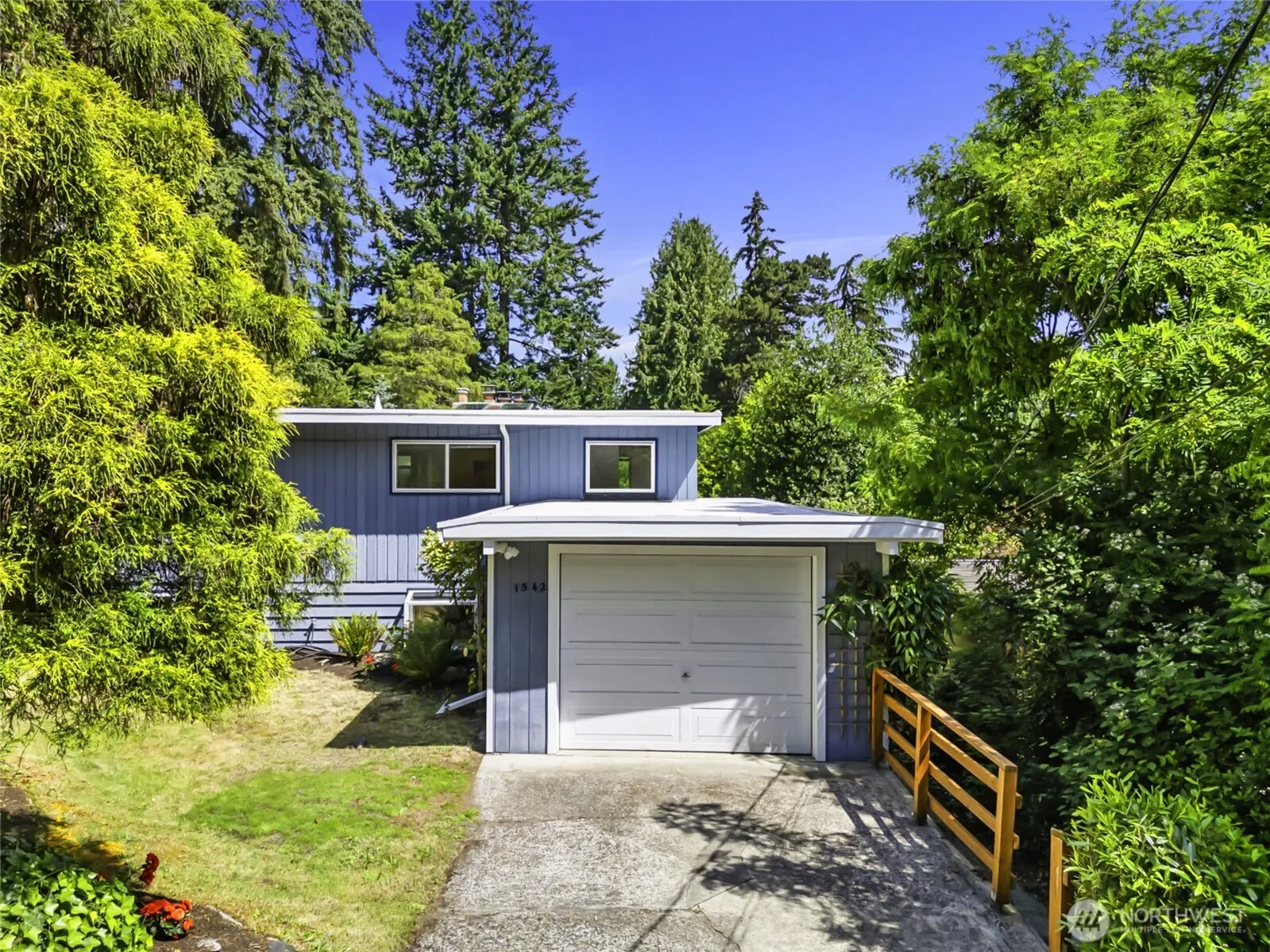 Property photo for 1542 Ne 96th Street, Seattle