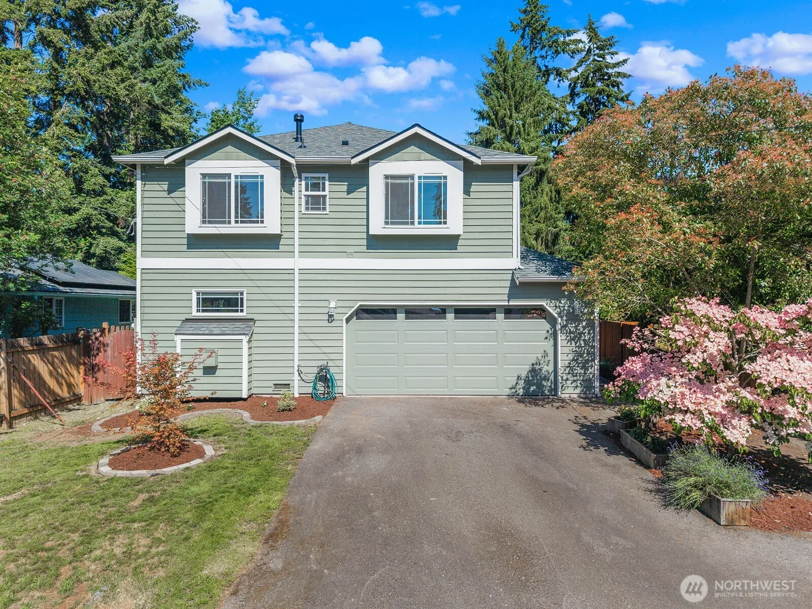 Property photo for 15732 Interlake Avenue N, Shoreline