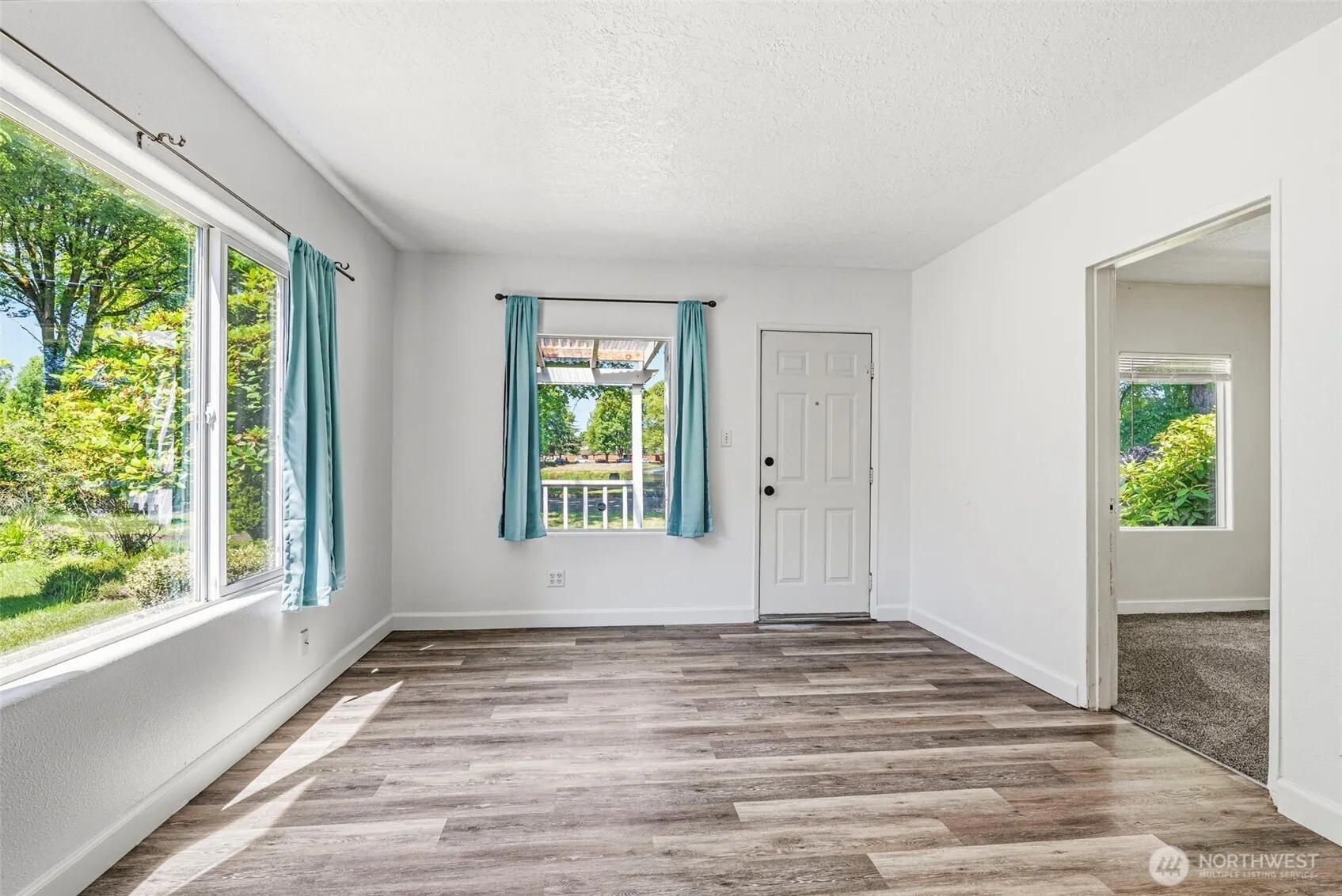 Property photo for 1821 Nichols Boulevard, Longview photo 3