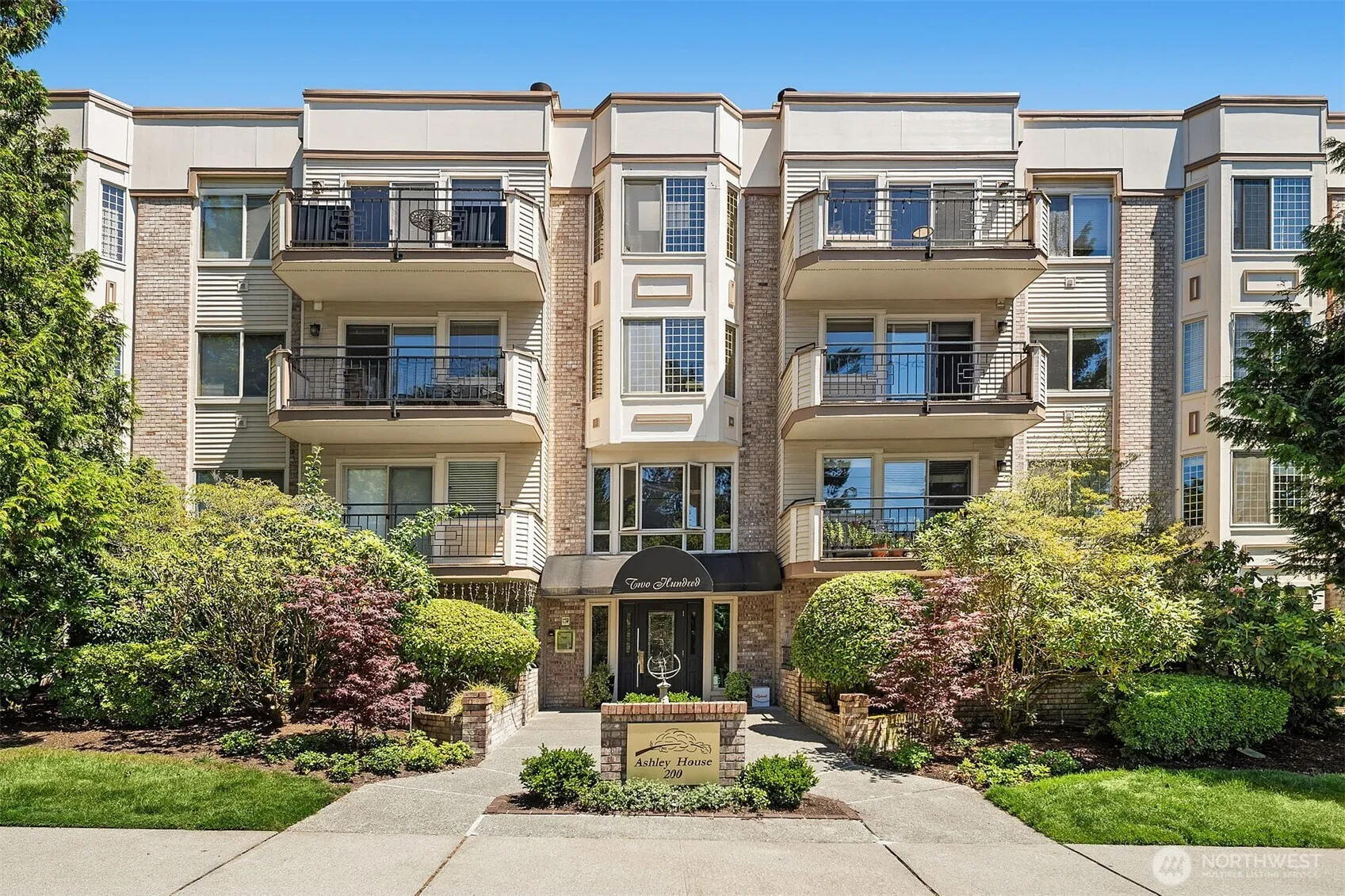 Property photo for 200 99th Avenue Ne #28, Bellevue