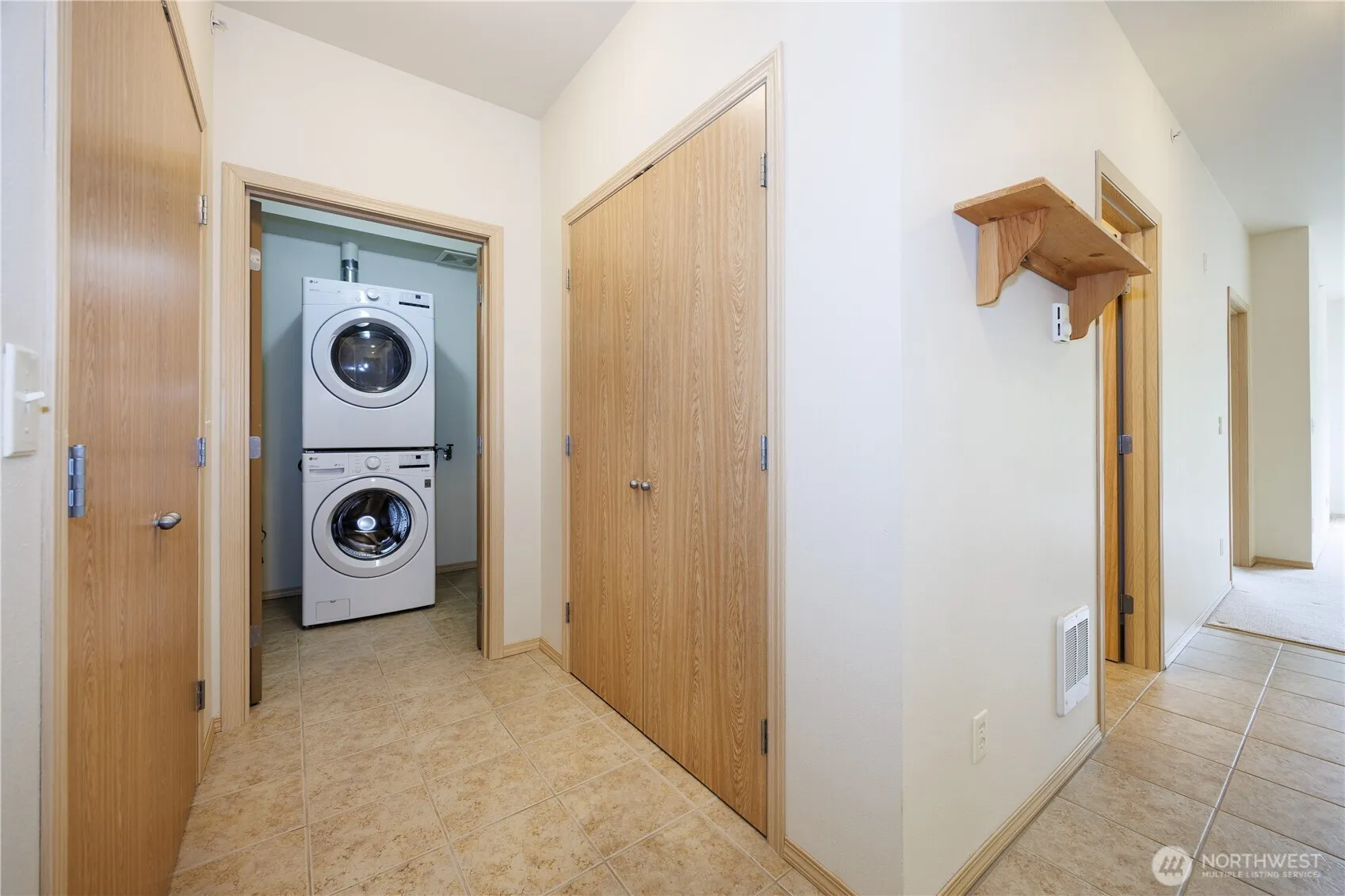 Property photo for 500 Darby Drive #207, Bellingham photo 4