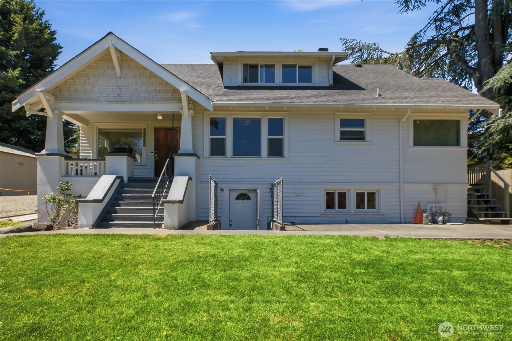 Property photo for 13025 Ambaum Boulevard Sw #a & B, Burien photo 4
