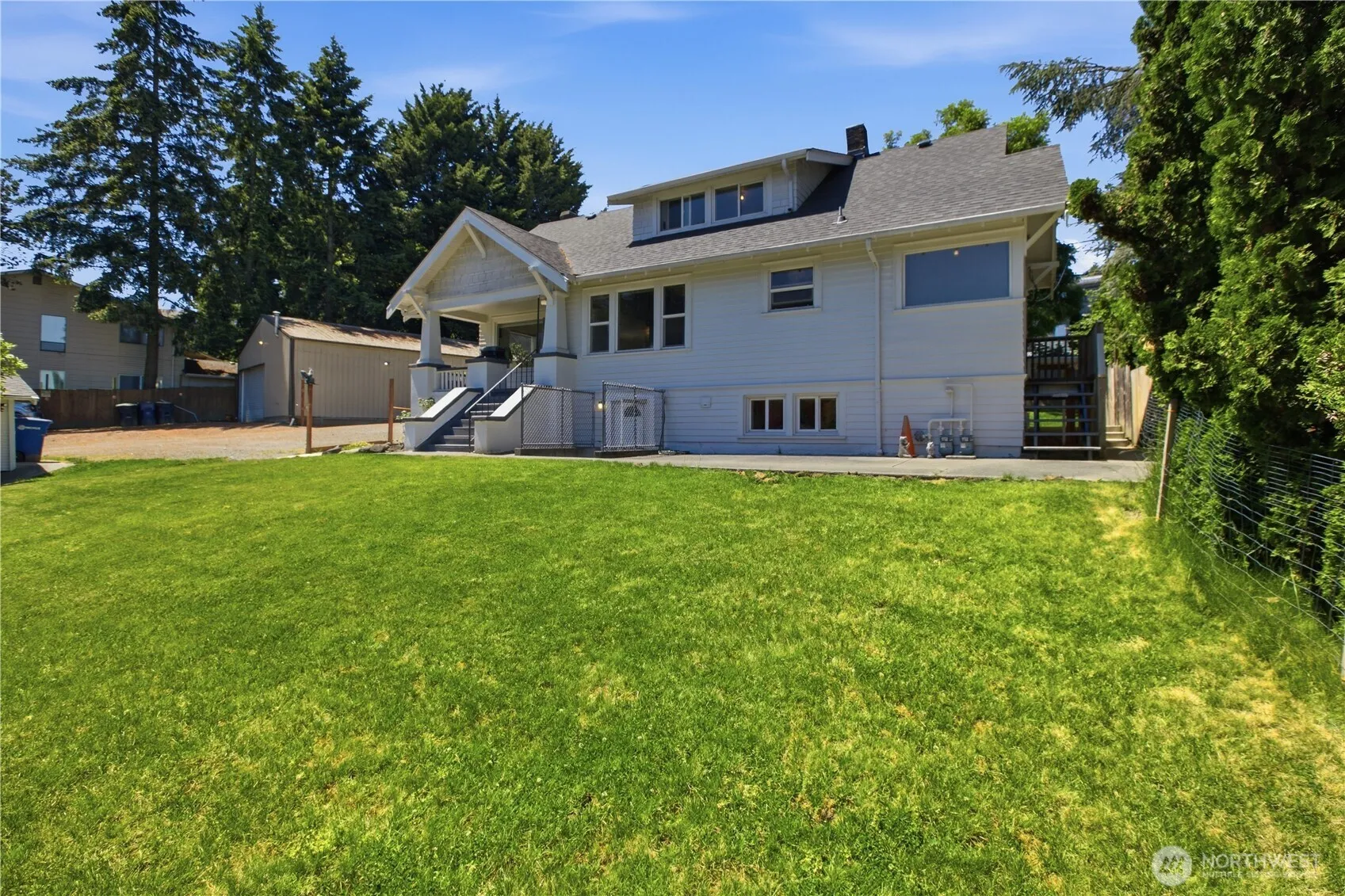 Property photo for 13025 Ambaum Boulevard Sw #a & B, Burien photo 3