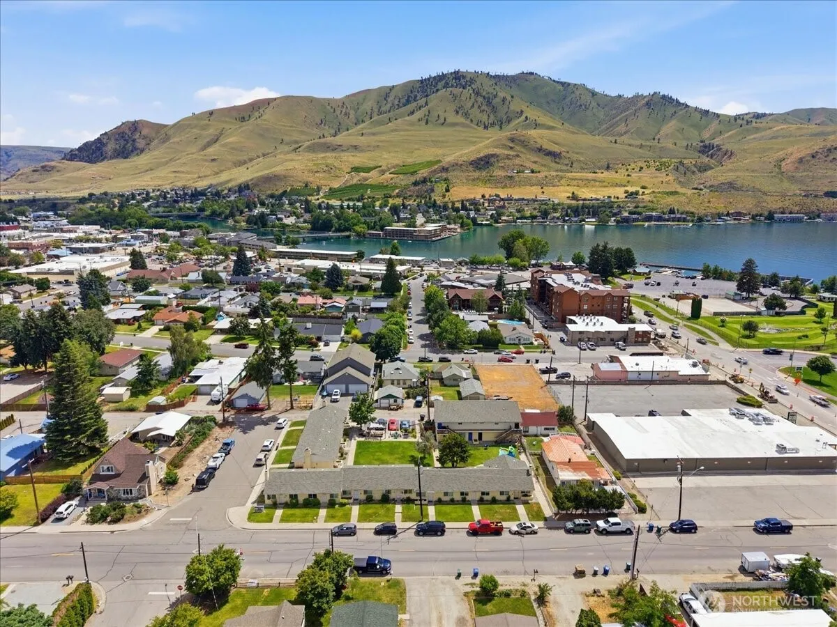 Property photo for 315 W Gibson Avenue, Chelan photo 4