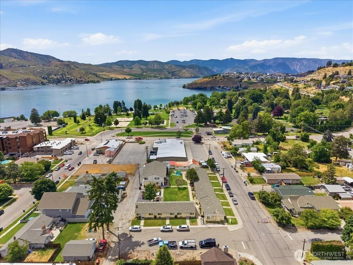 Property photo for 315 W Gibson Avenue, Chelan photo 3