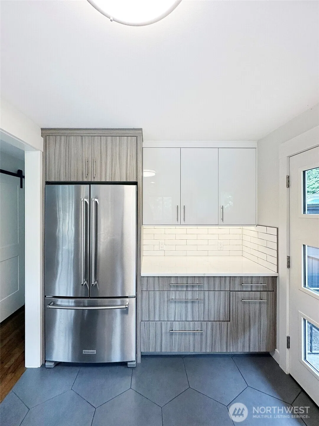 Property photo for 3803 Carr Place N, Seattle photo 4