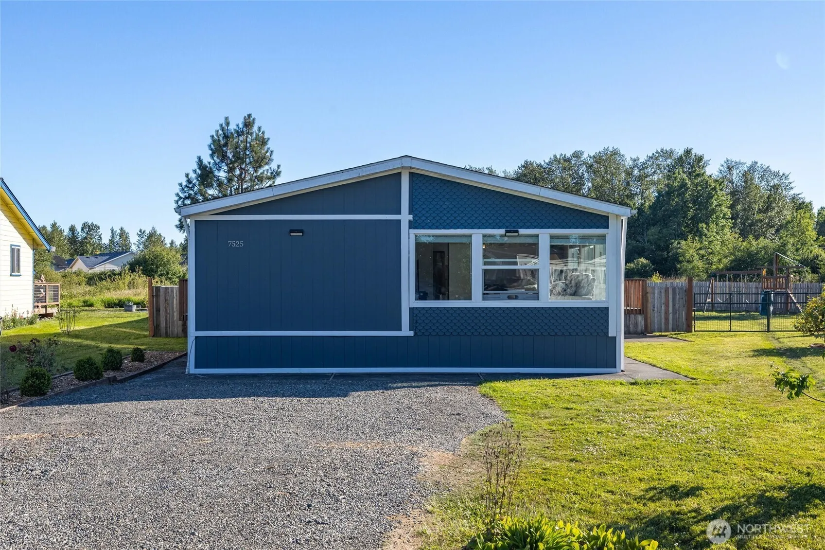 Property photo for 7525 Roblee Drive, Blaine photo 2