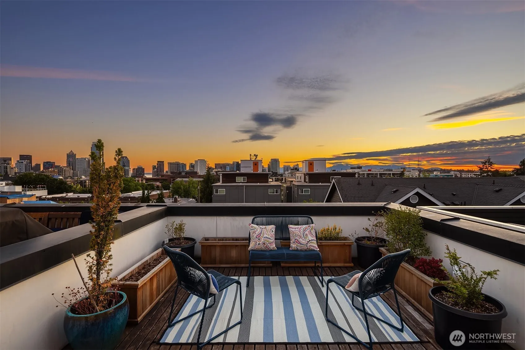 Property photo for 1809 13th Avenue, Seattle photo 2