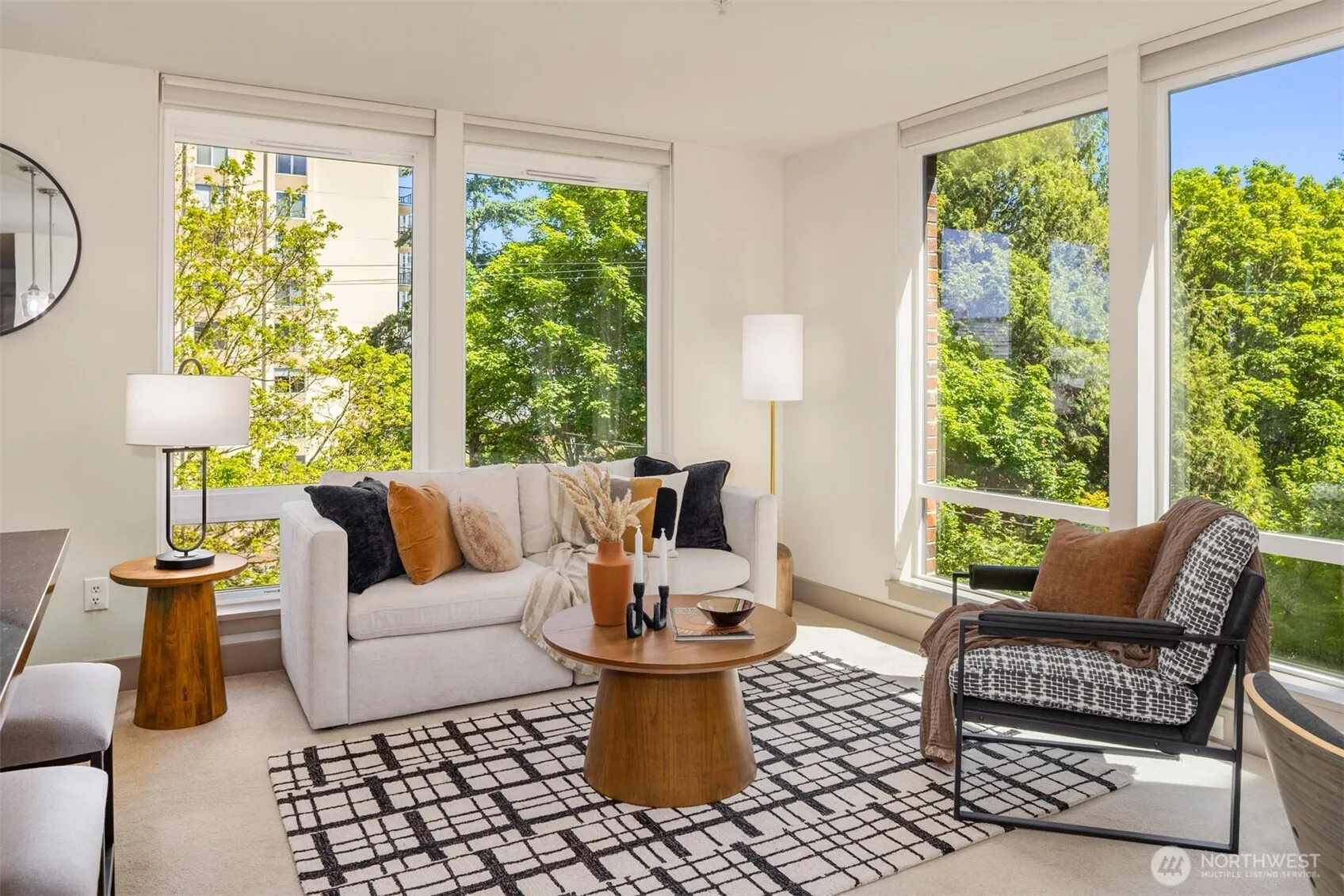 Property photo for 4547 8th Avenue Ne #410, Seattle photo 5