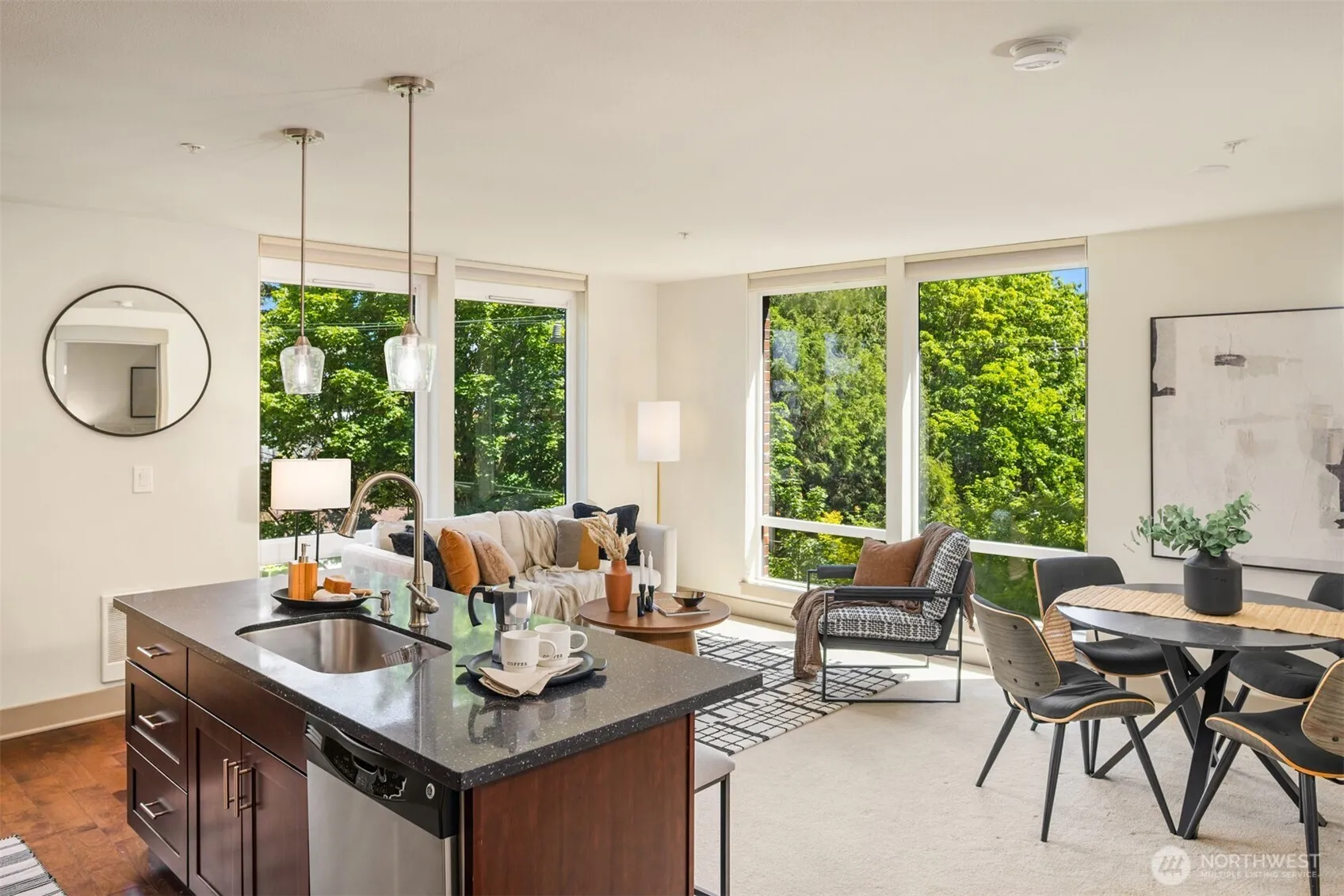 Property photo for 4547 8th Avenue Ne #410, Seattle photo 4