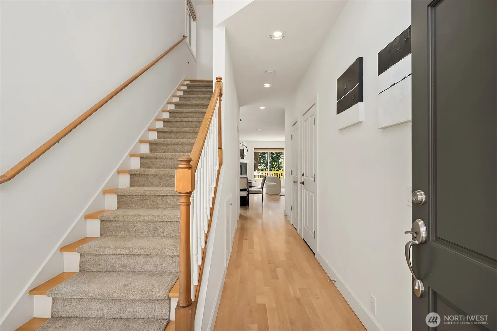Property photo for 809 16th Avenue W, Kirkland photo 2