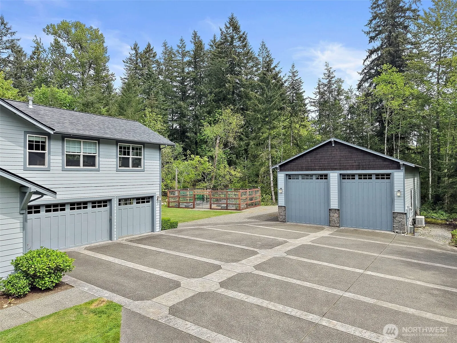 Property photo for 22420 270th Avenue Se, Maple Valley photo 3
