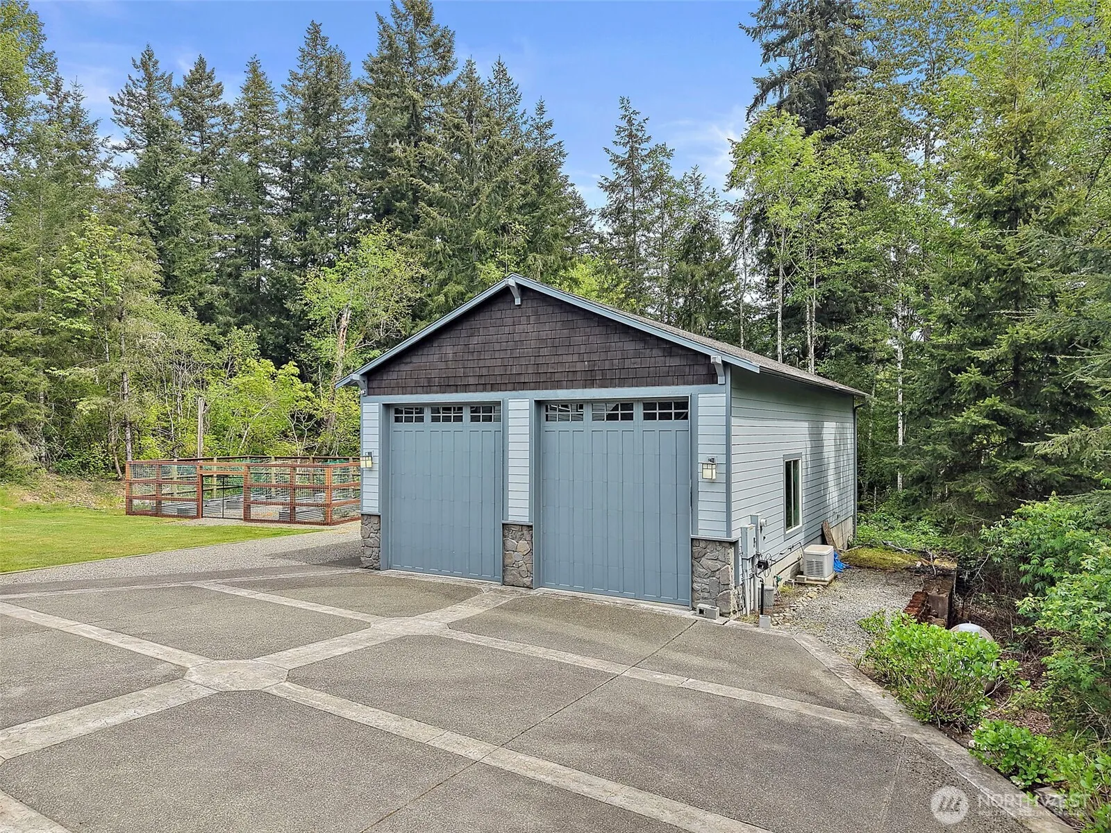 Property photo for 22420 270th Avenue Se, Maple Valley photo 4