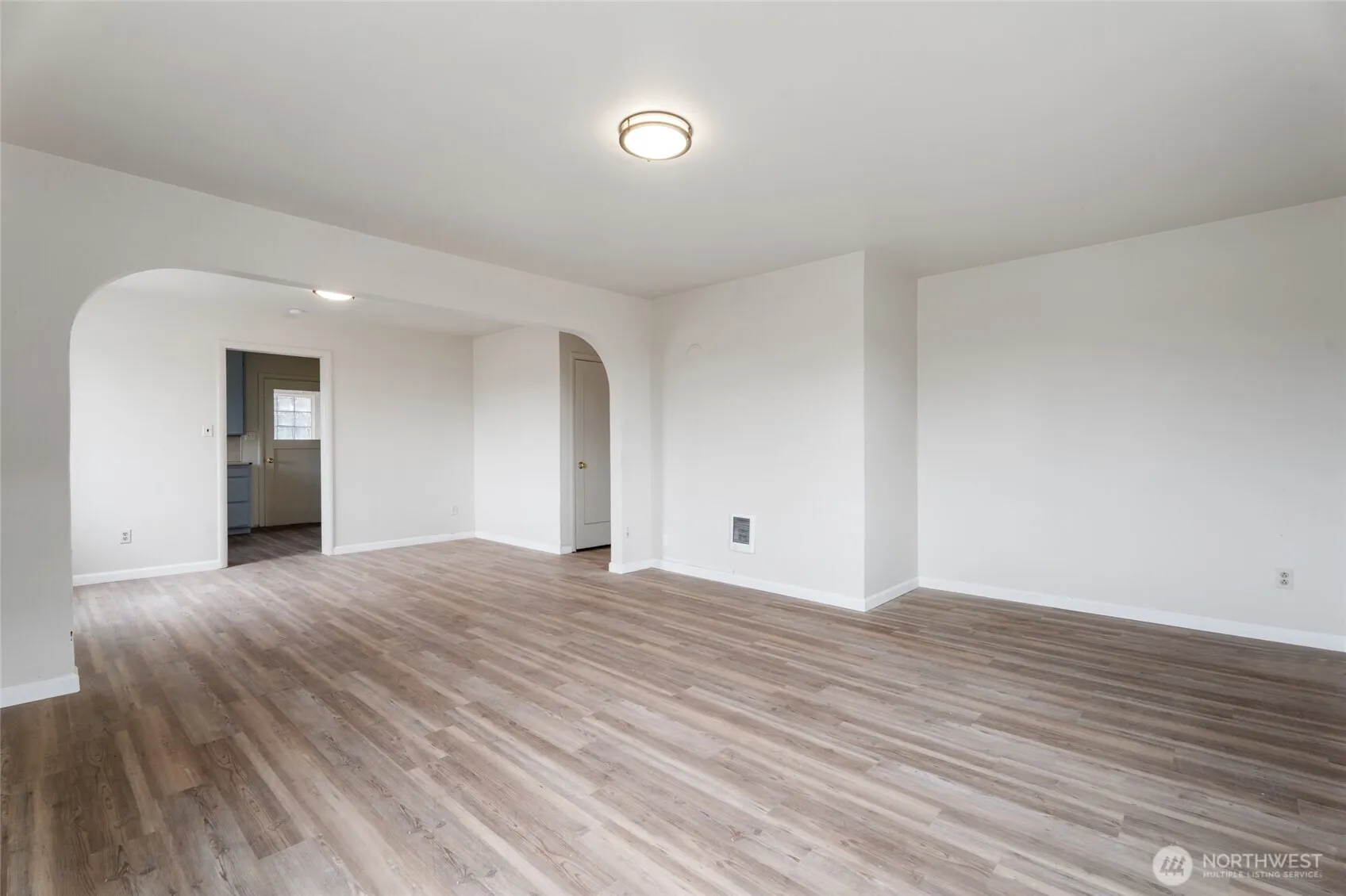 Property photo for 70 Ne Rose Street, College Place photo 2