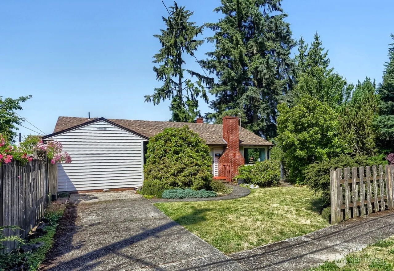 Property photo for 16719 3rd Avenue Ne, Shoreline