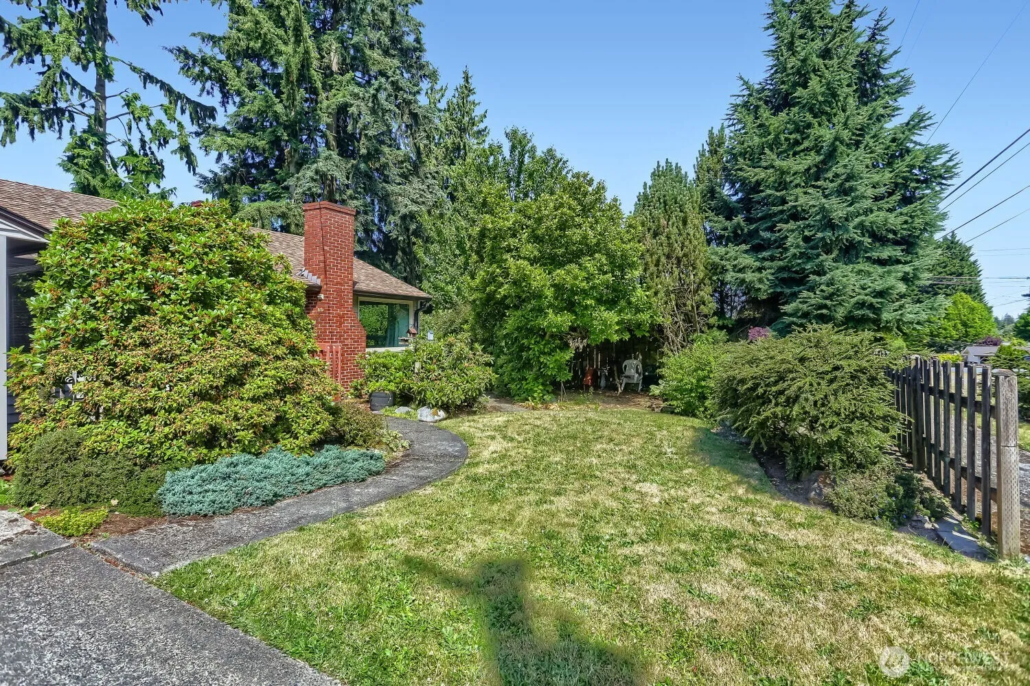 Property photo for 16719 3rd Avenue Ne, Shoreline photo 4