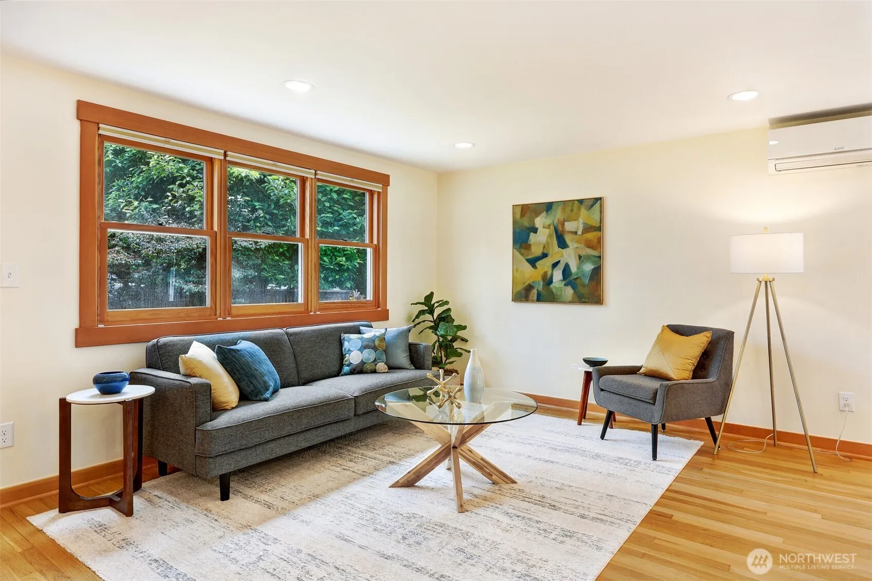 Property photo for 11527 39th Avenue Ne, Seattle photo 5