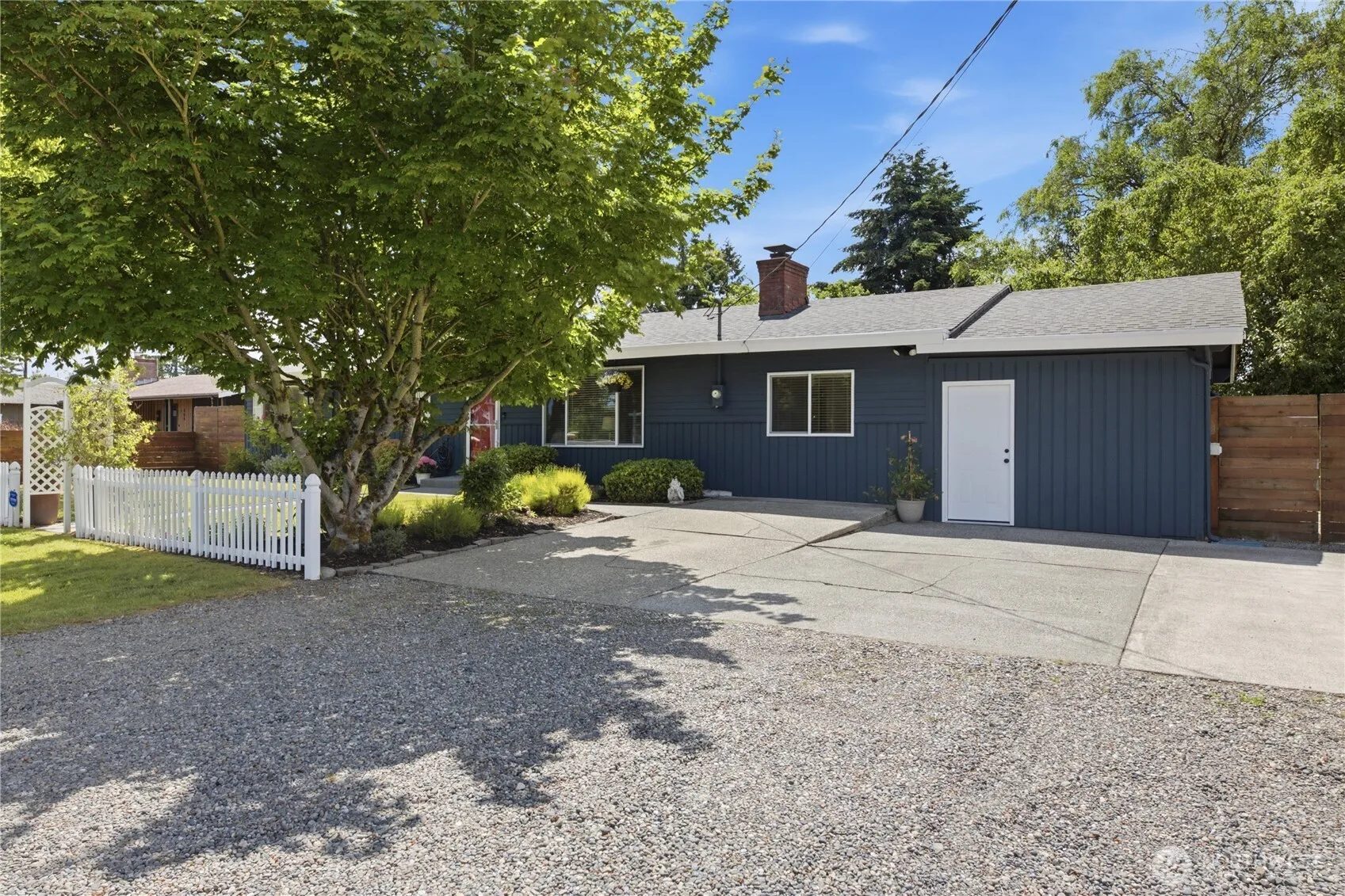 Property photo for 810 132nd Street S, Tacoma photo 3
