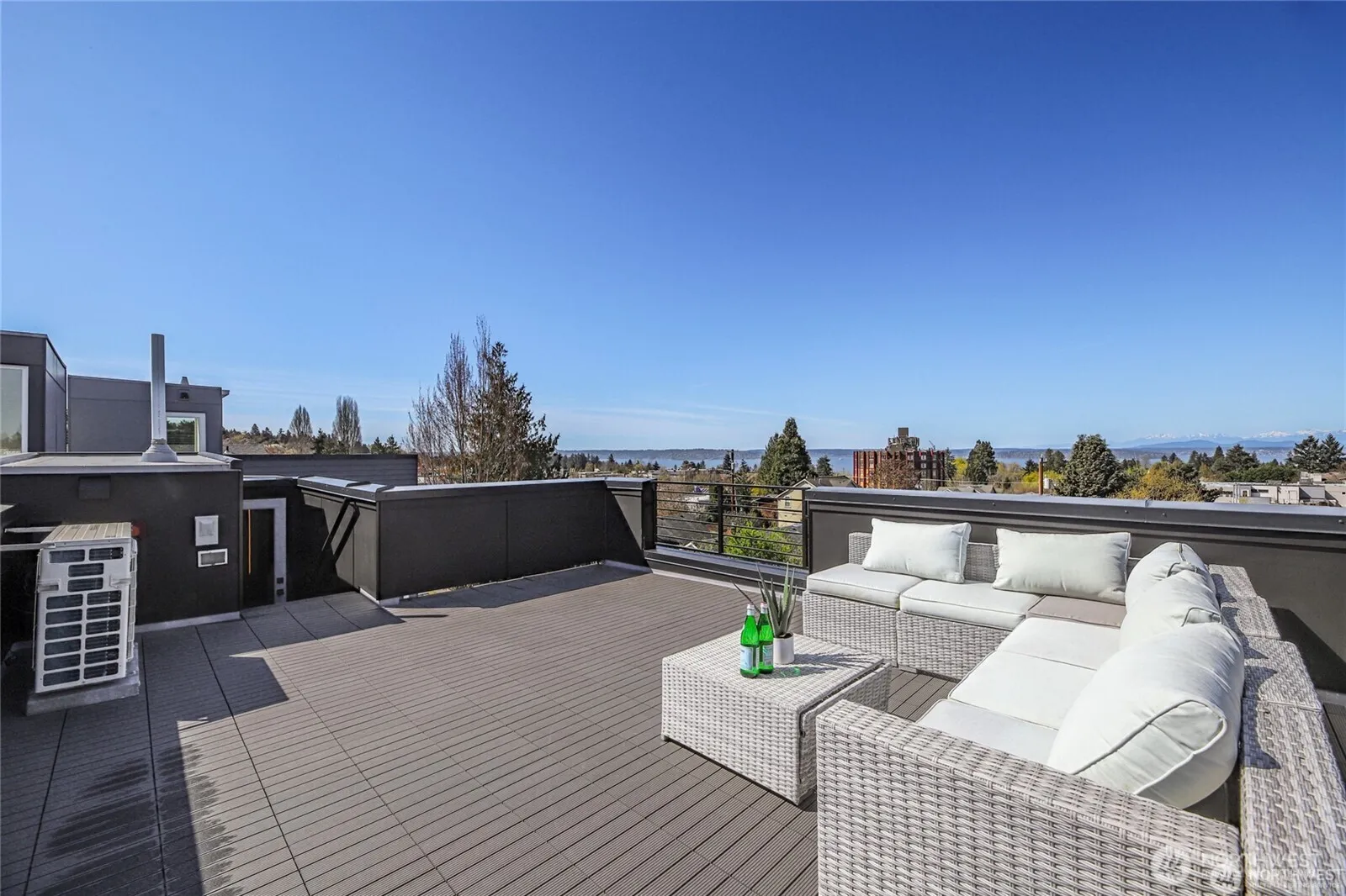 Property photo for 6318 41st Avenue Sw #a-f, Seattle