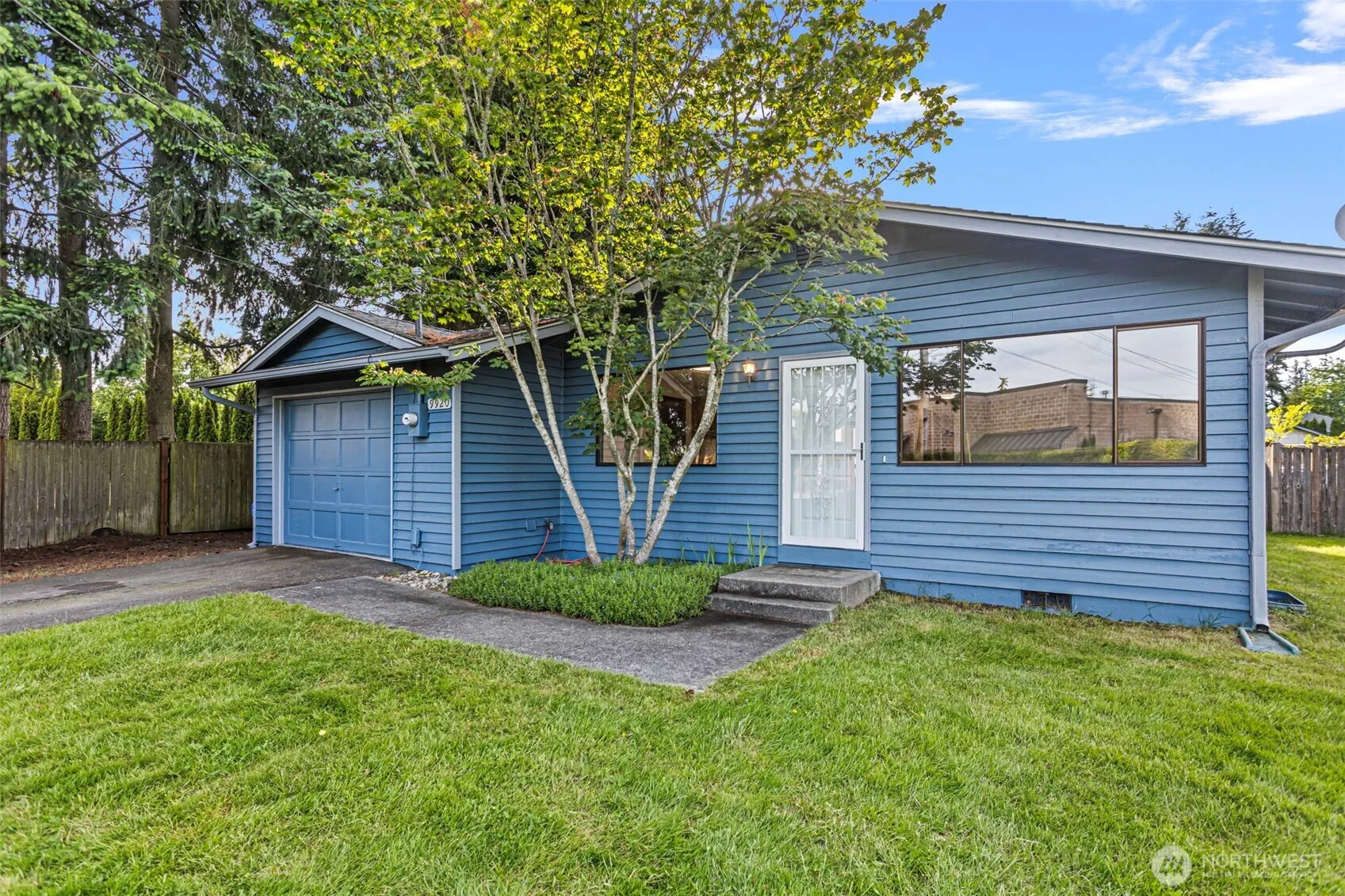 Property photo for 9920 2nd Avenue Se, Everett