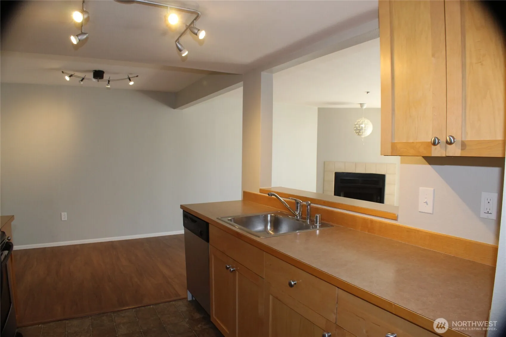 Property photo for 1522 Ne 175th Street #200, Shoreline photo 5