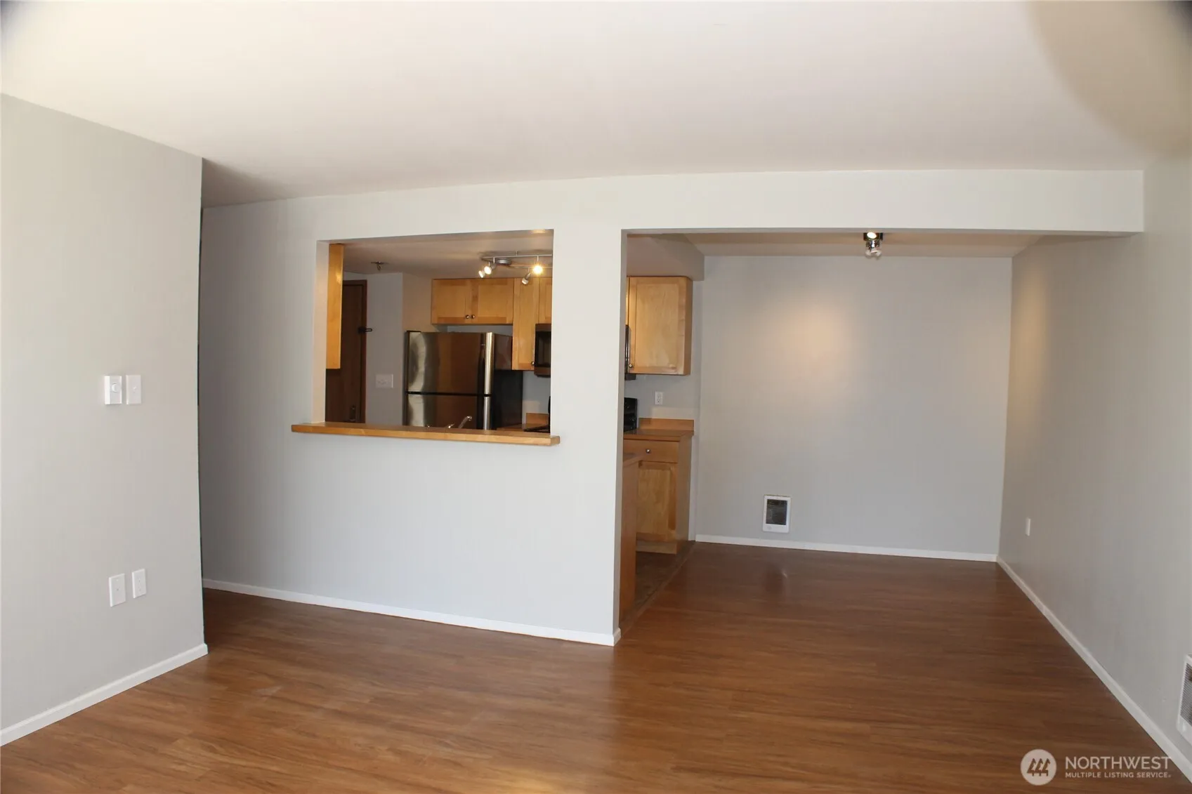 Property photo for 1522 Ne 175th Street #200, Shoreline photo 4