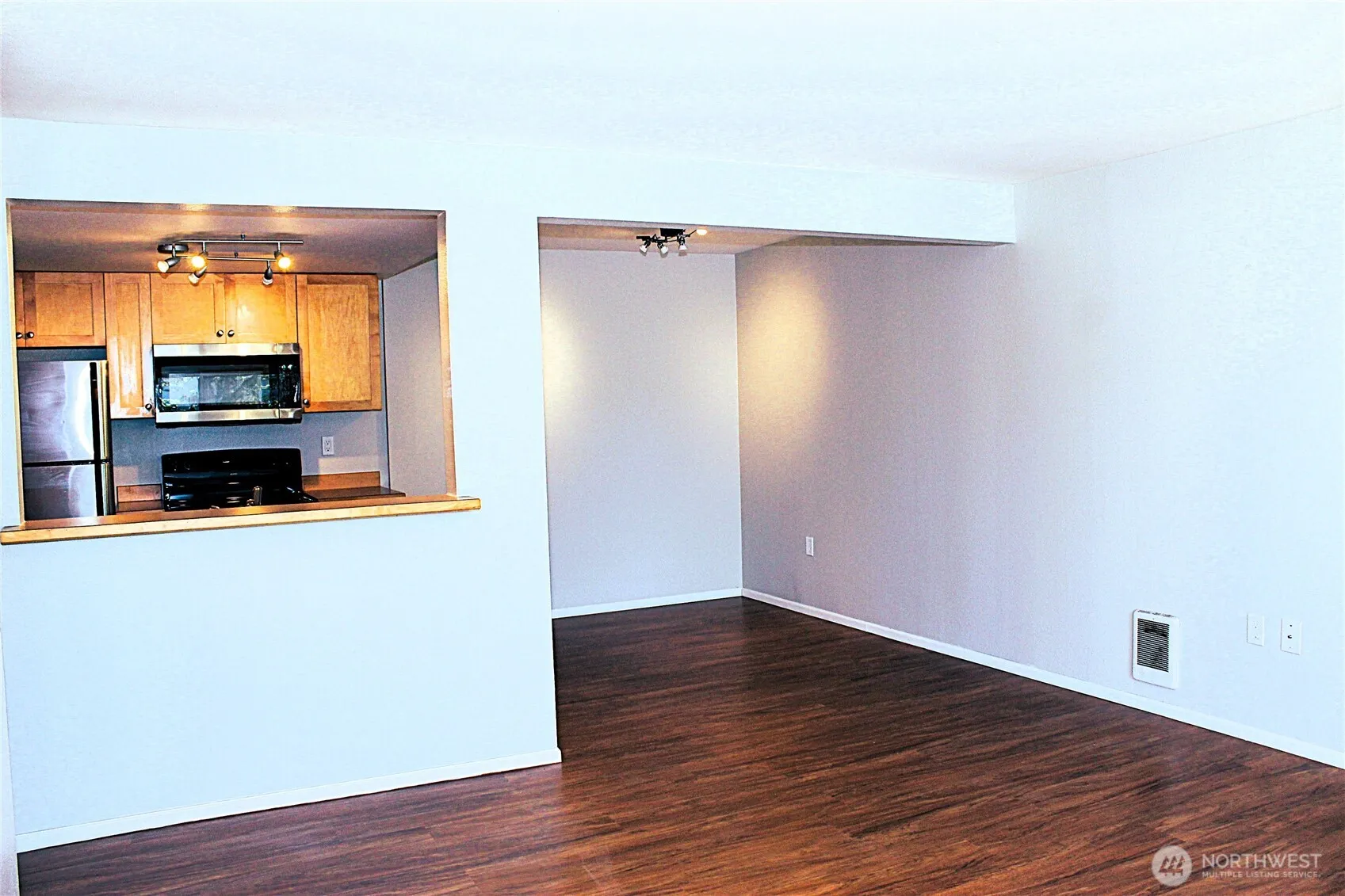 Property photo for 1522 Ne 175th Street #200, Shoreline photo 5