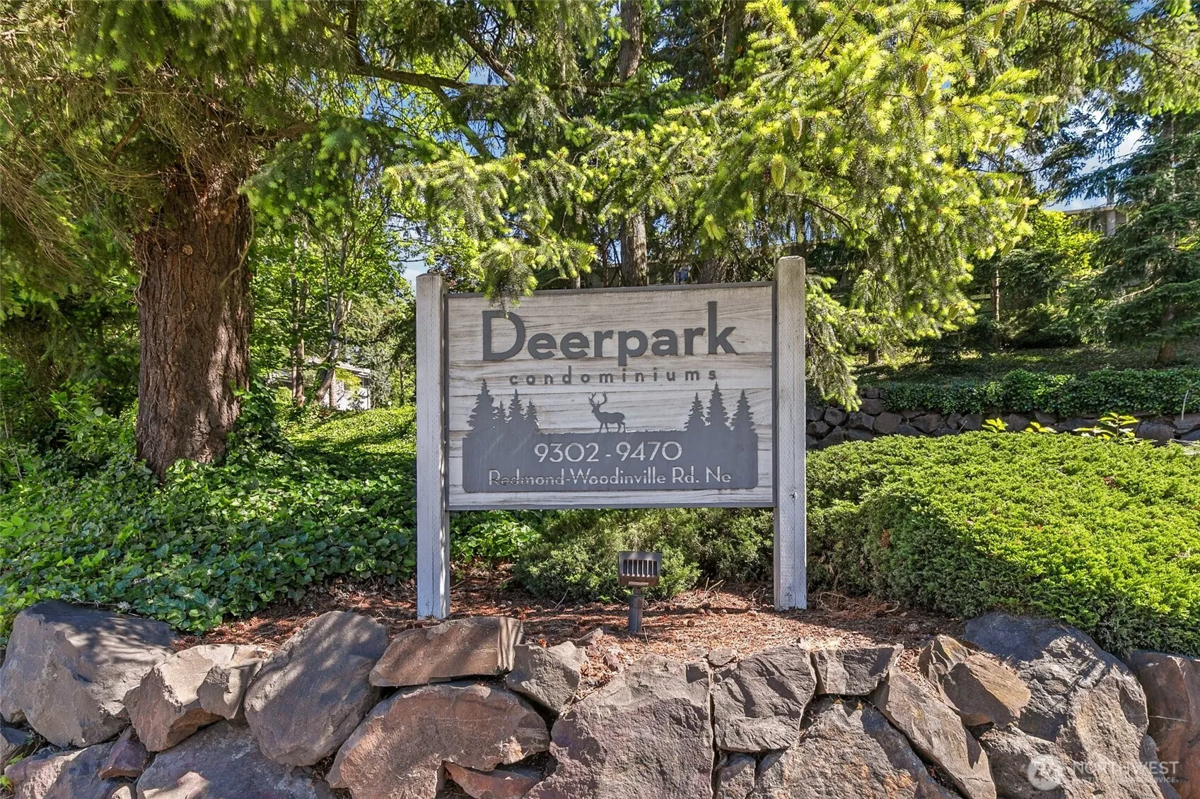 Property photo for 9398 Redmond-woodinville Road Ne #e126, Redmond photo 2