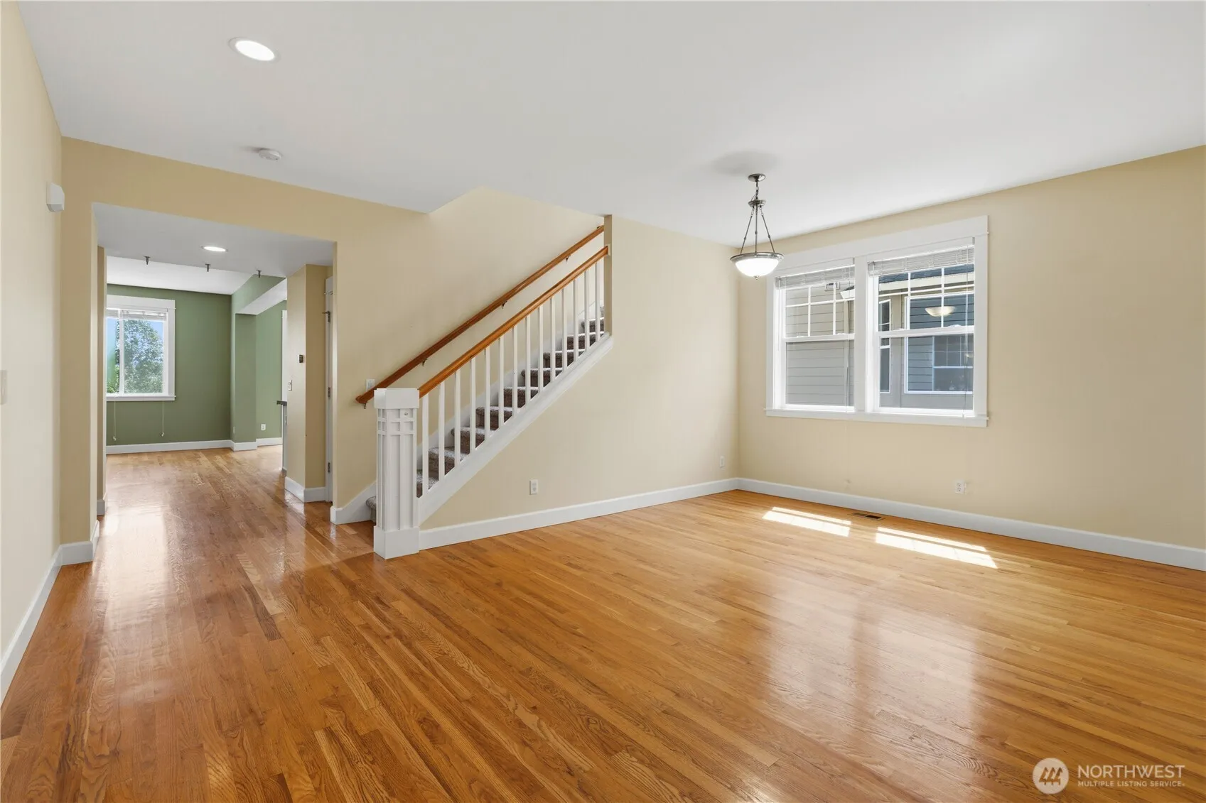 Property photo for 15384 129th Avenue Ne, Woodinville photo 2