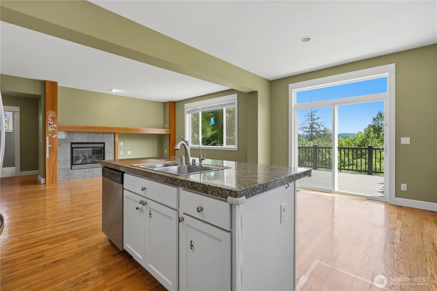 Property photo for 15384 129th Avenue Ne, Woodinville photo 4