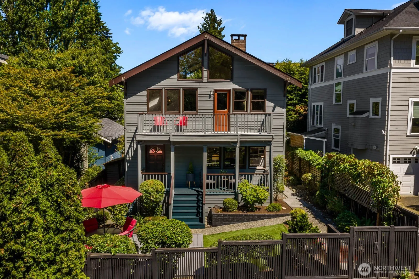 Property photo for 2706 1st Avenue W, Seattle photo 5
