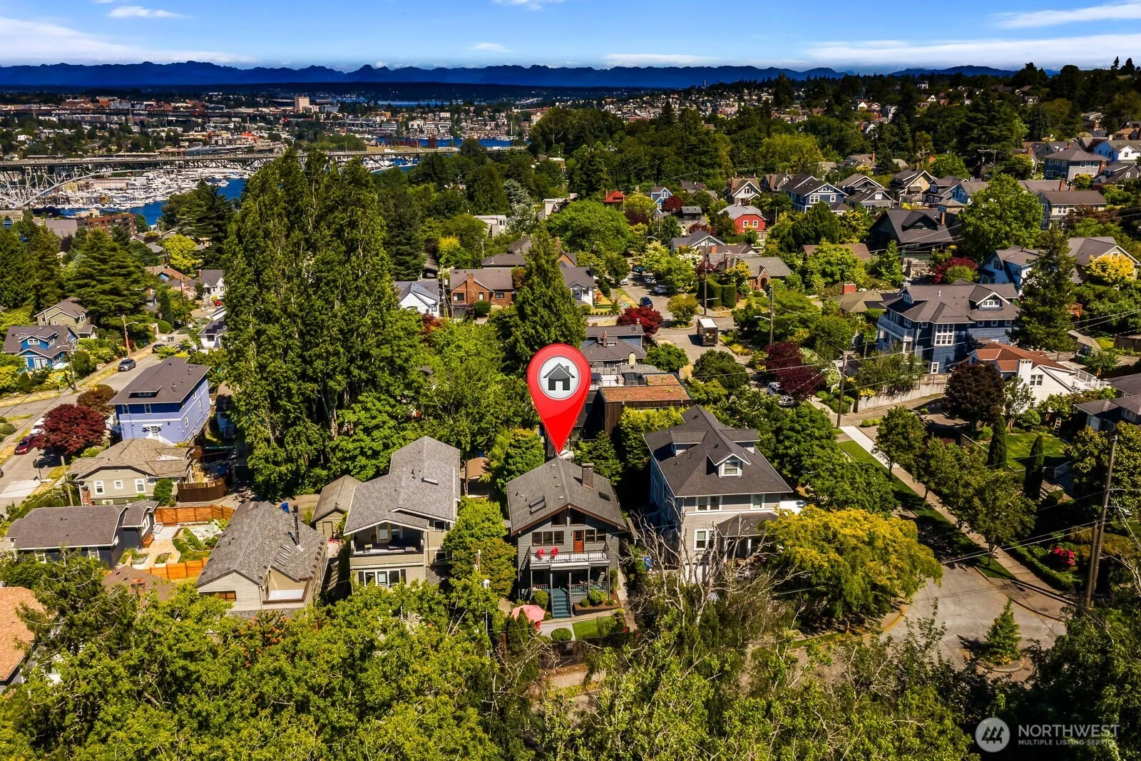 Property photo for 2706 1st Avenue W, Seattle photo 4