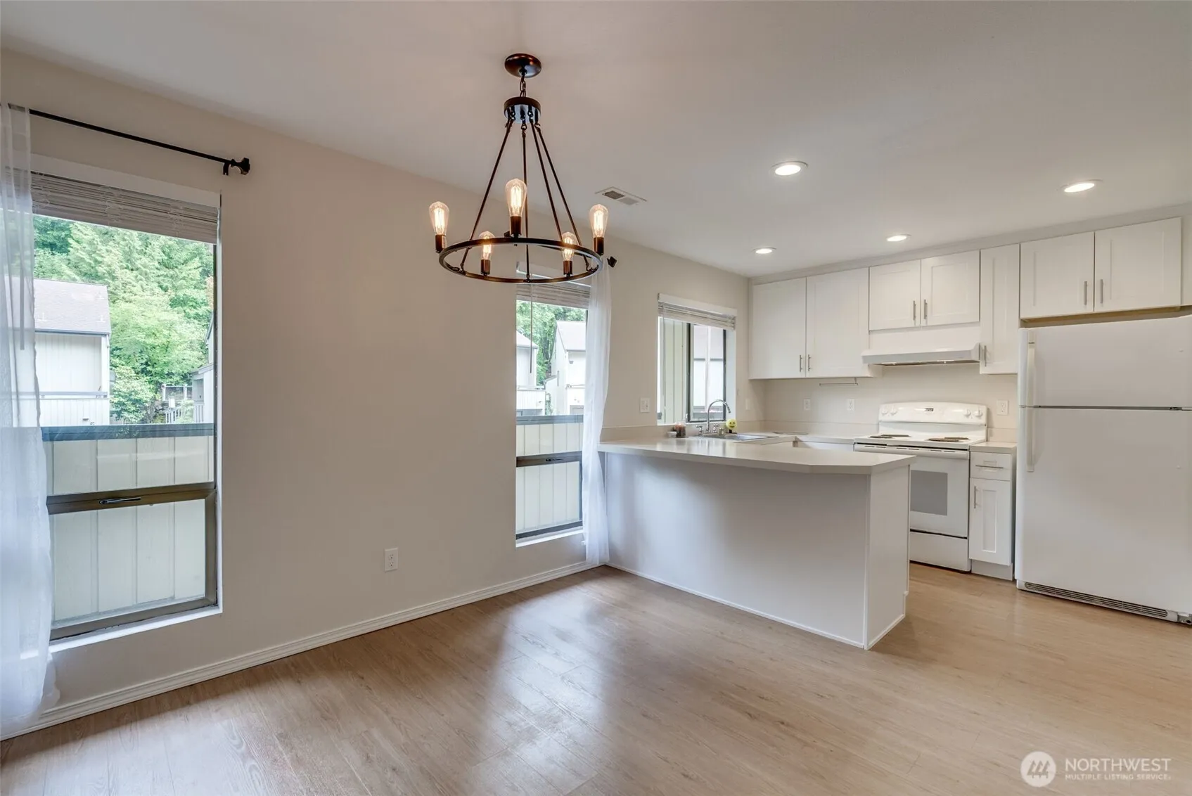 Property photo for 10819 Ne 37th Place #224, Bellevue photo 4