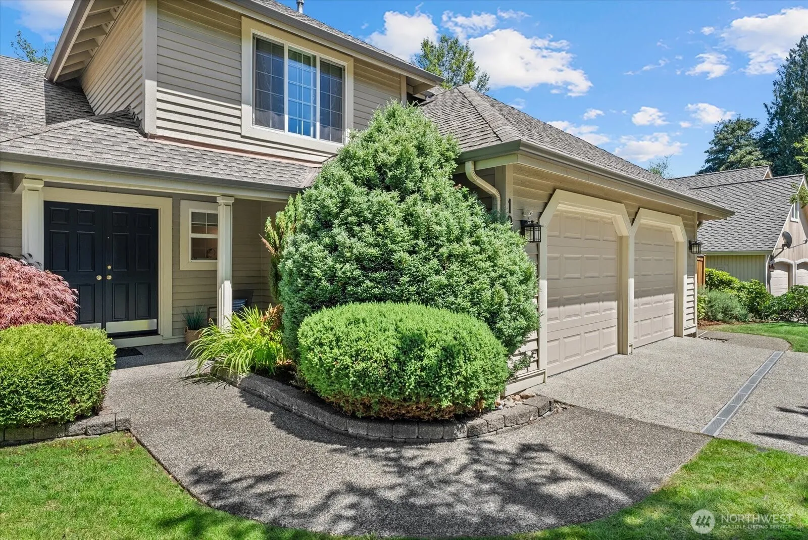 Property photo for 1030 Nw Inneswood Drive, Issaquah photo 2