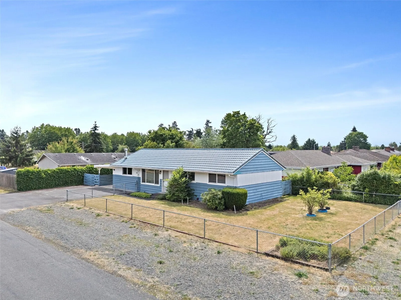 Property photo for 12152 Alaska Street S, Tacoma photo 4