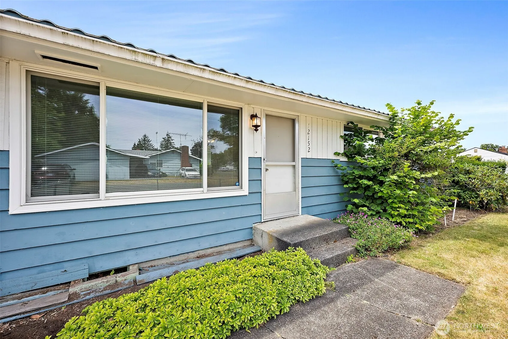 Property photo for 12152 Alaska Street S, Tacoma photo 3